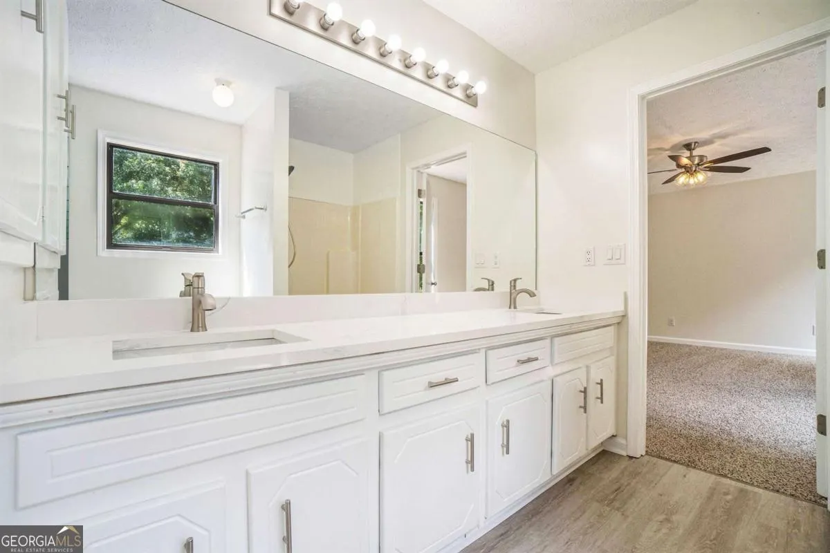 1100 Sallete Court