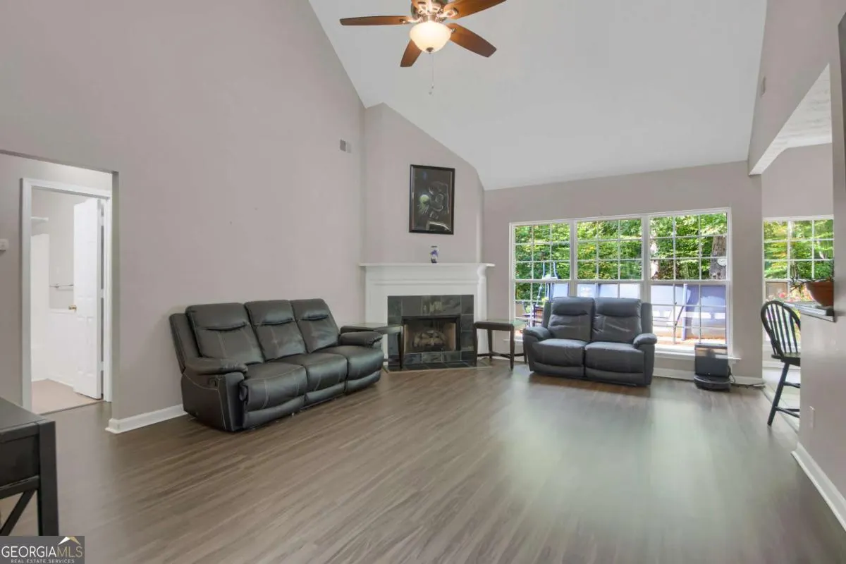 3292 High View Court
