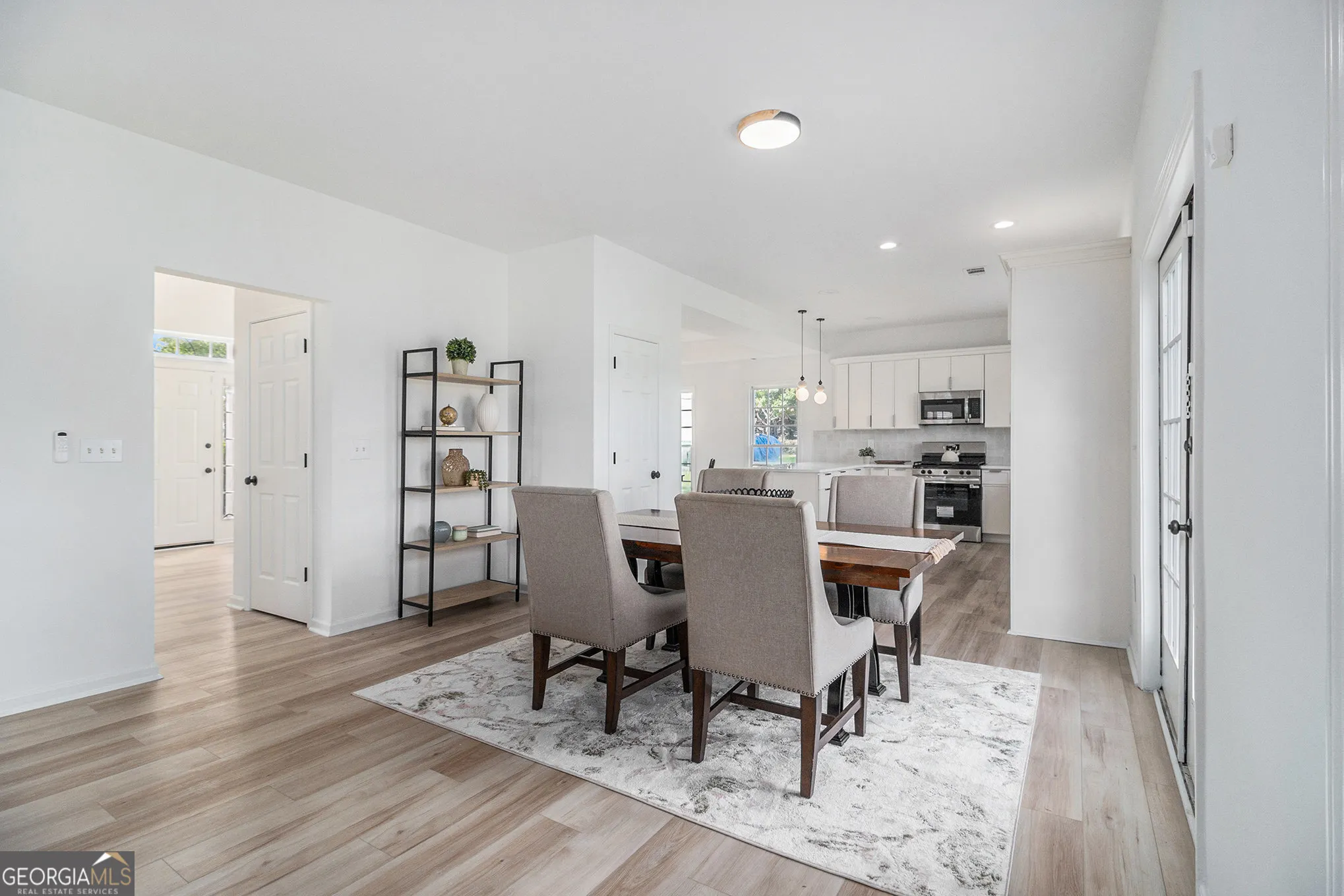 690 Gateway Court
