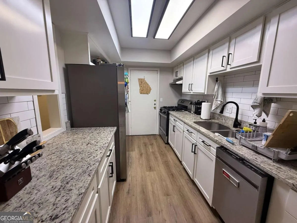 B13 6851 Roswell Road, #B13