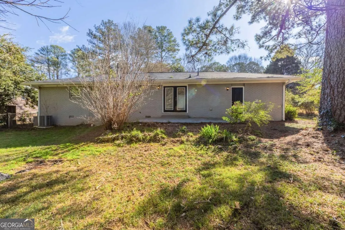 1526 Colony East Circle