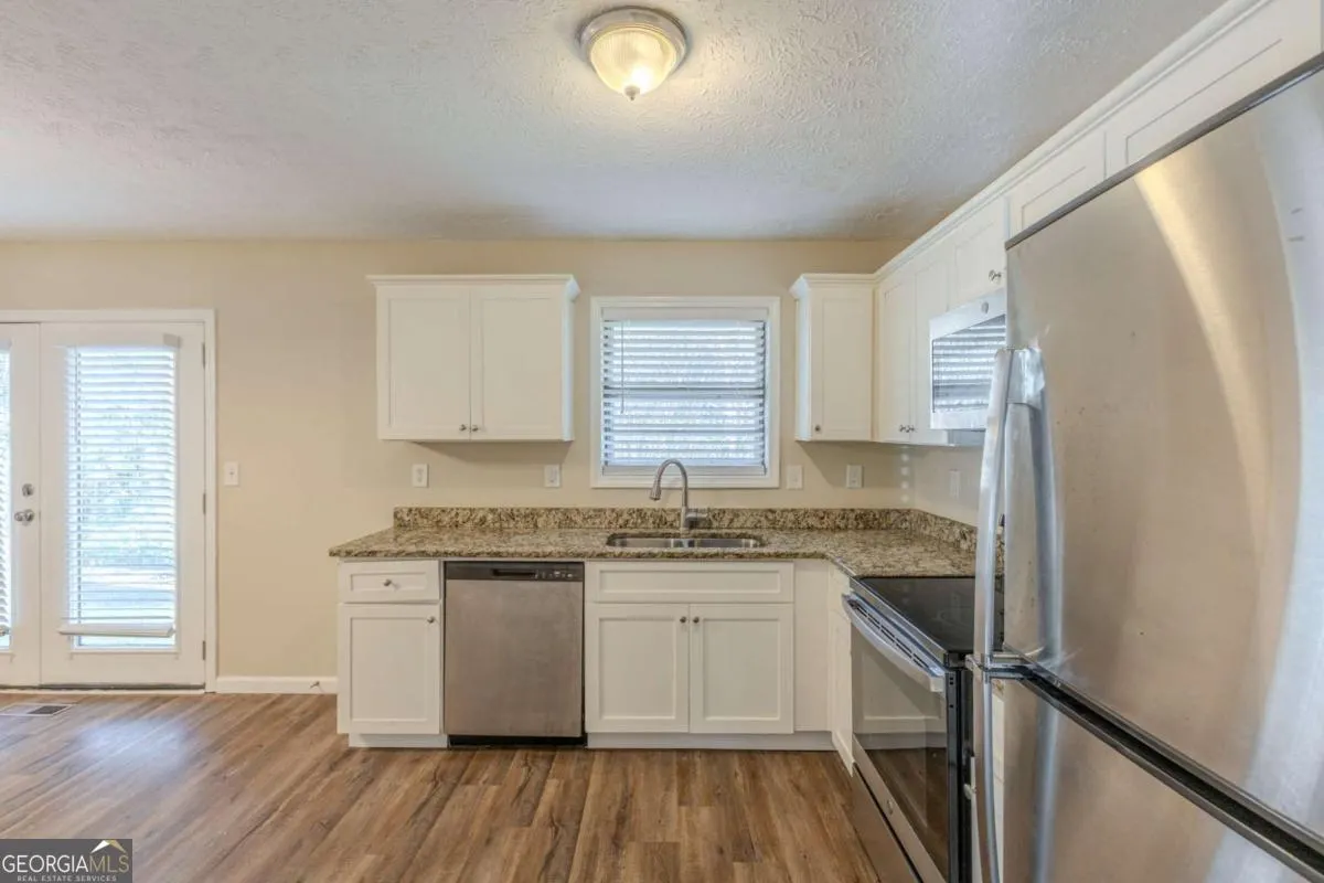 1526 Colony East Circle