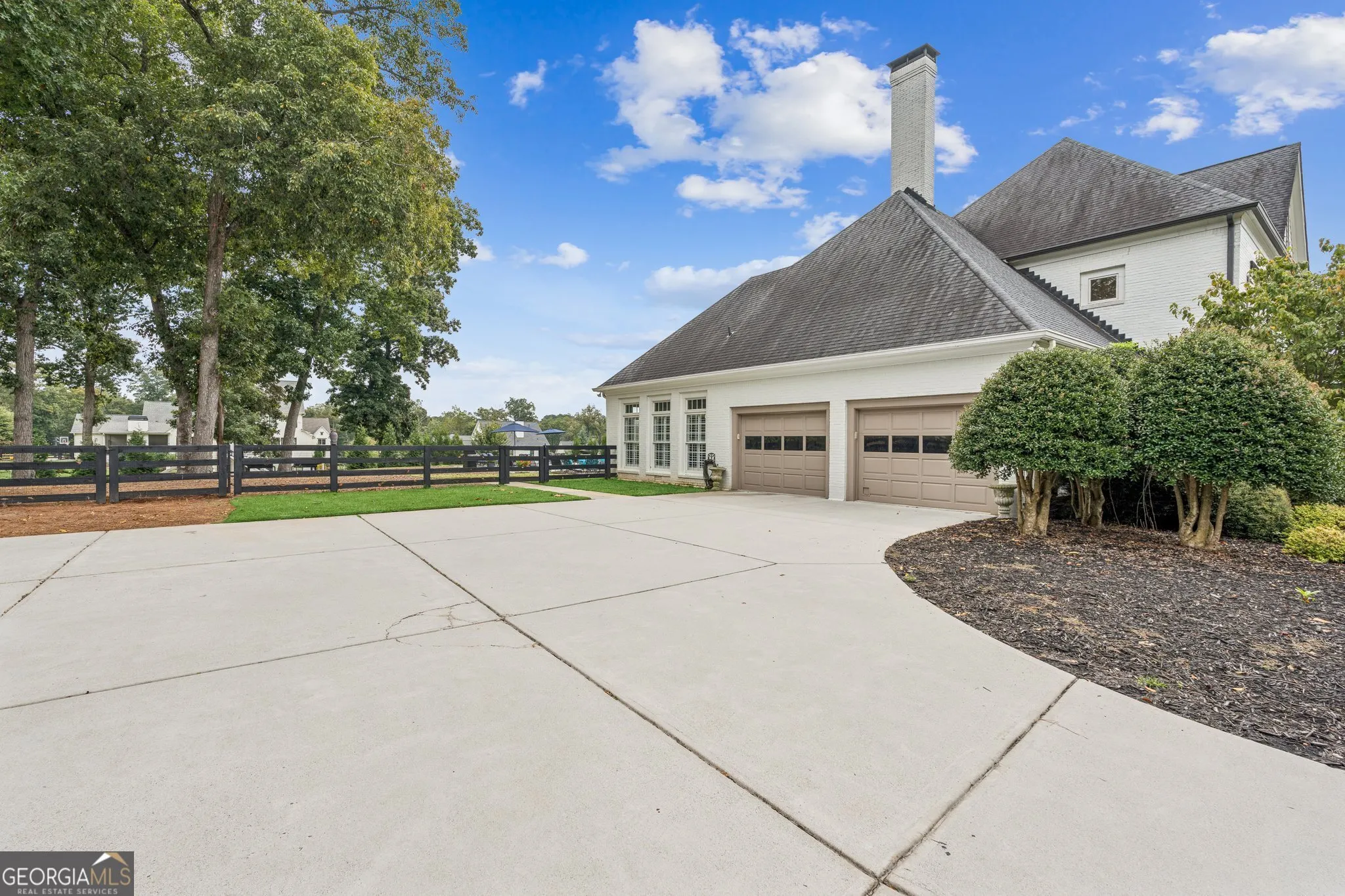1505 Bon Endriot Court