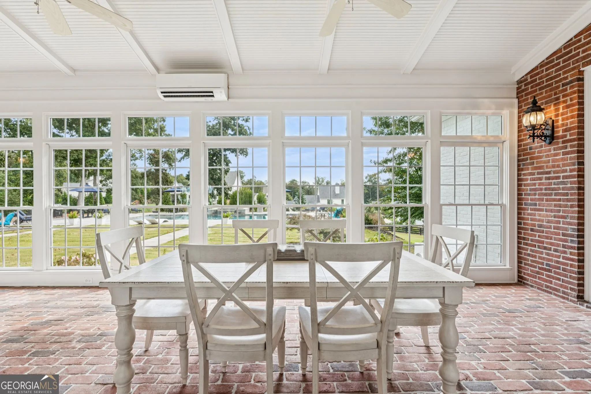 1505 Bon Endriot Court