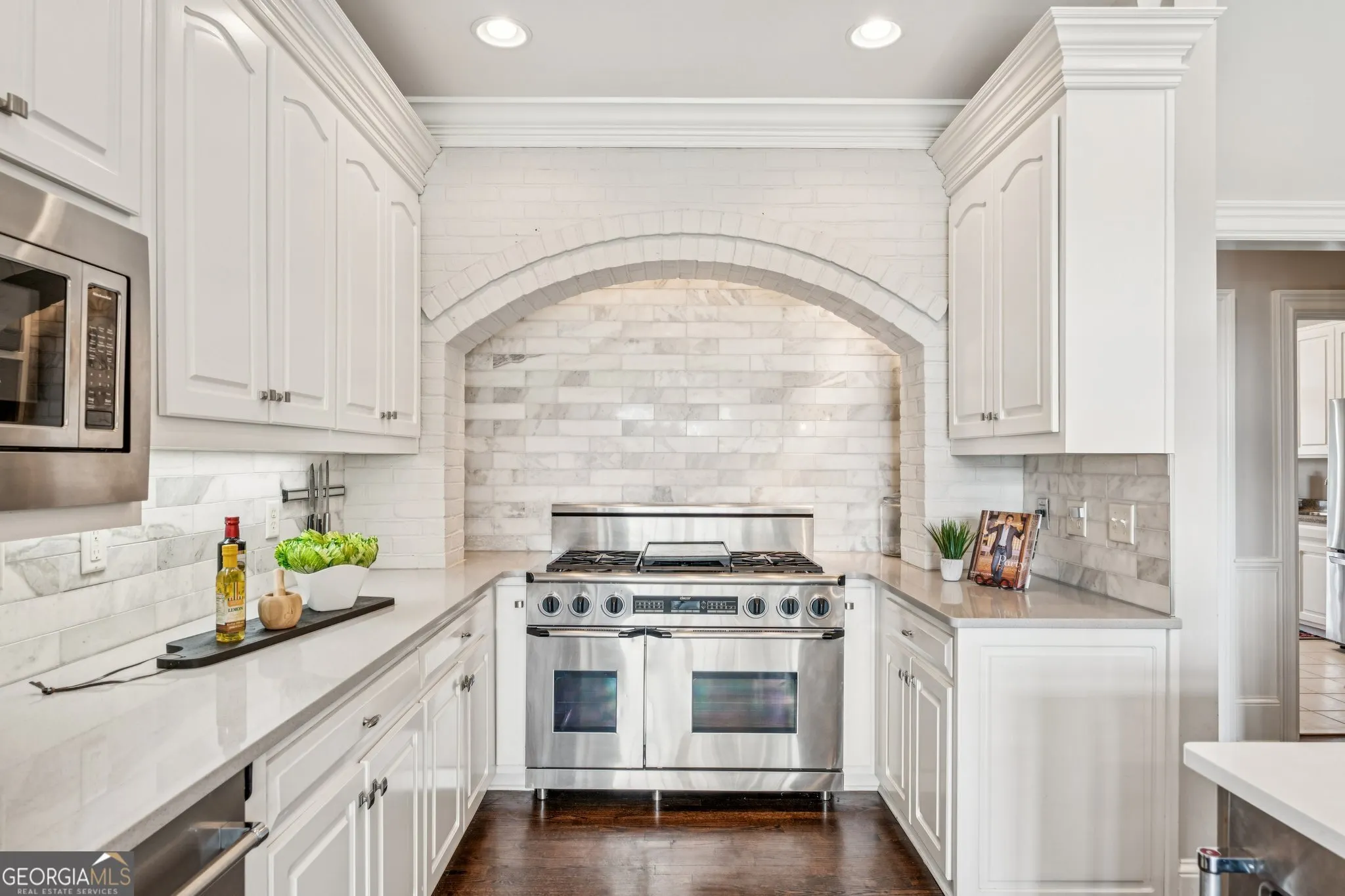 1505 Bon Endriot Court