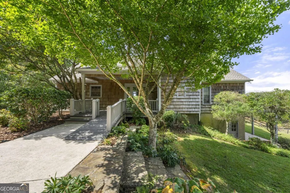 2653 Ben T Huiet Highway