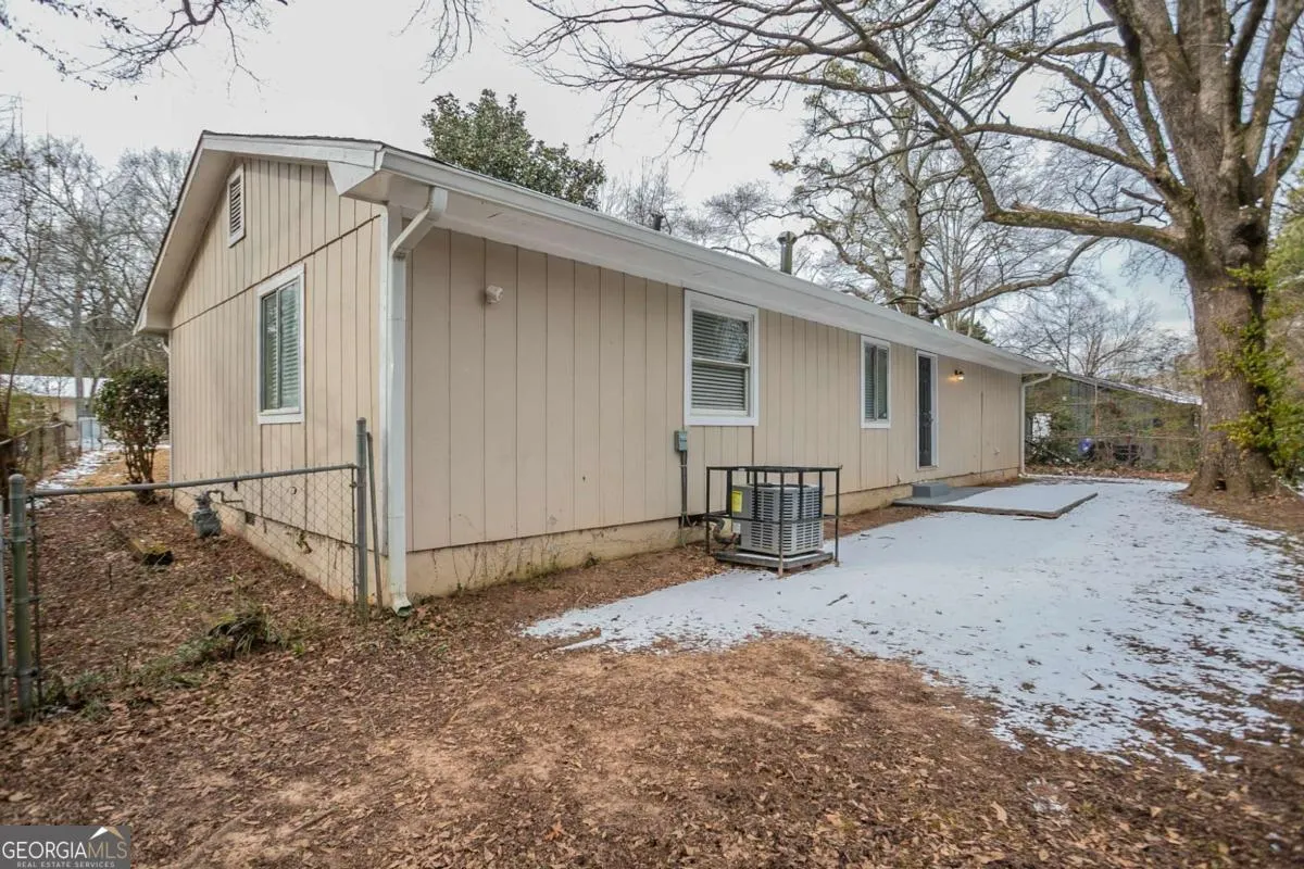1728 W Austin Road