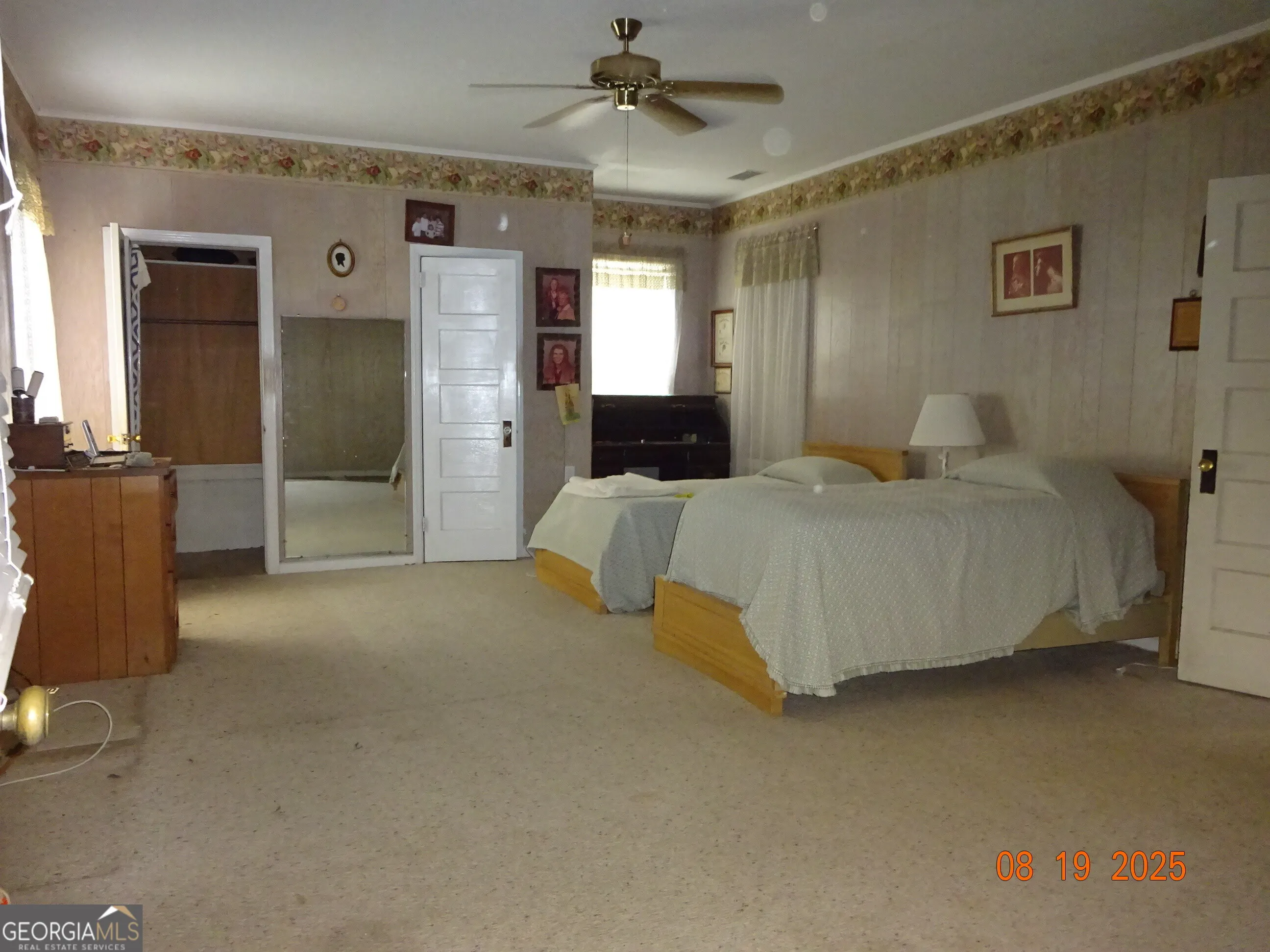 6 N Spring Street