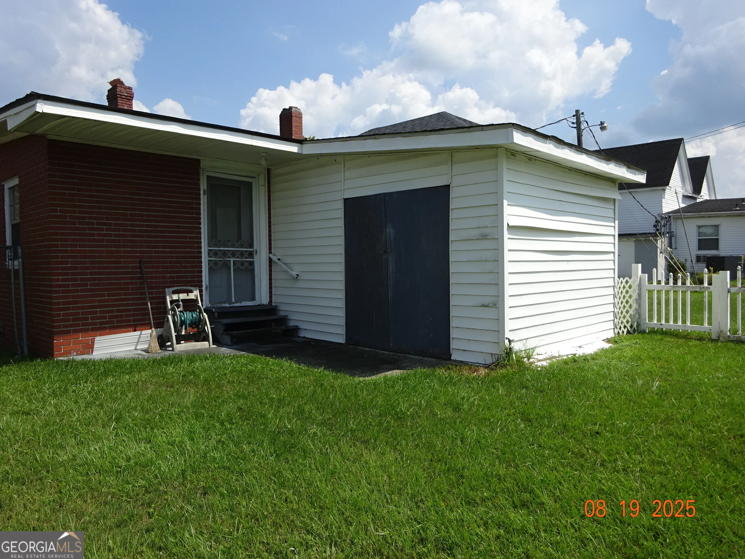 6 N Spring Street