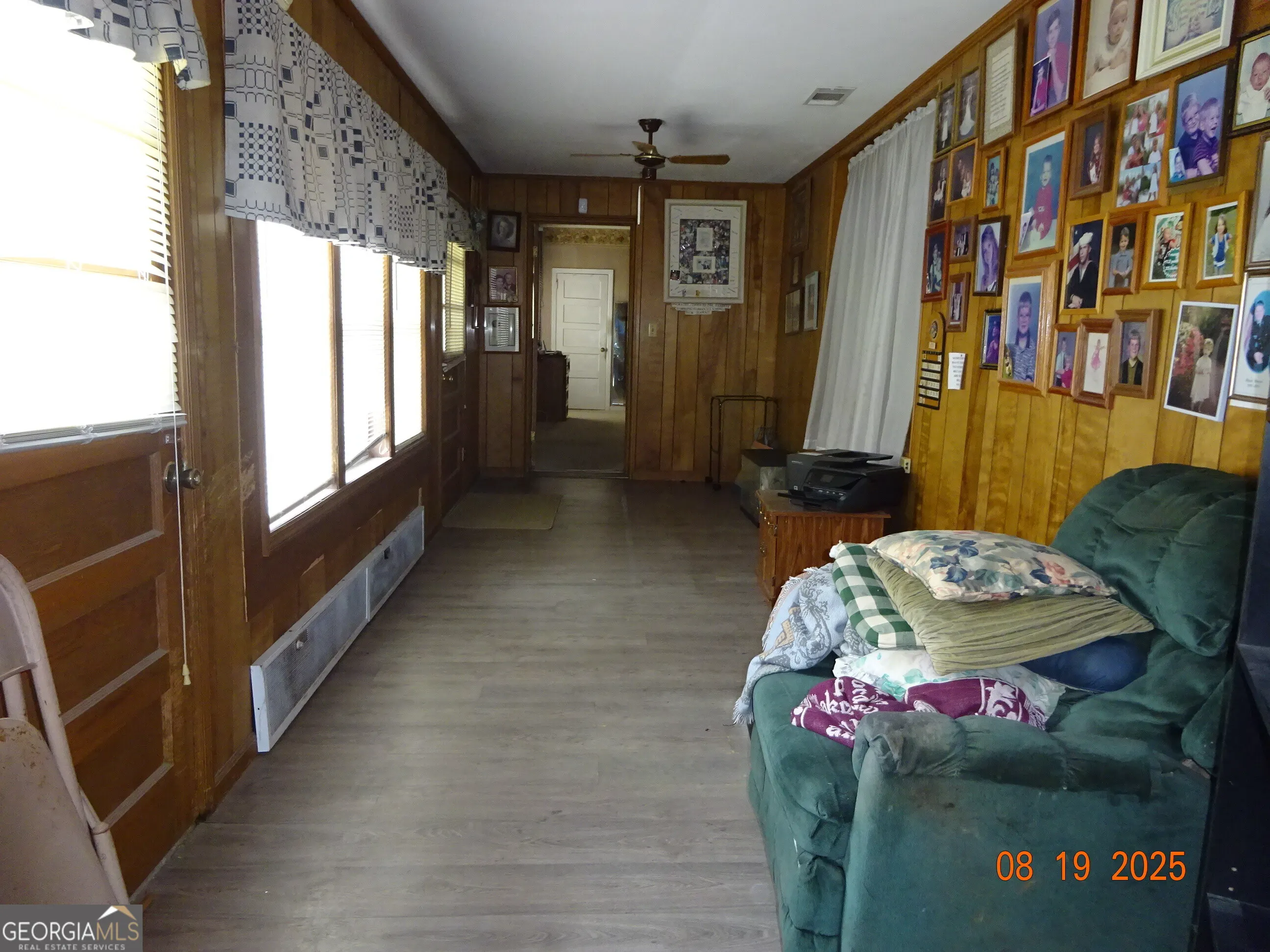 6 N Spring Street