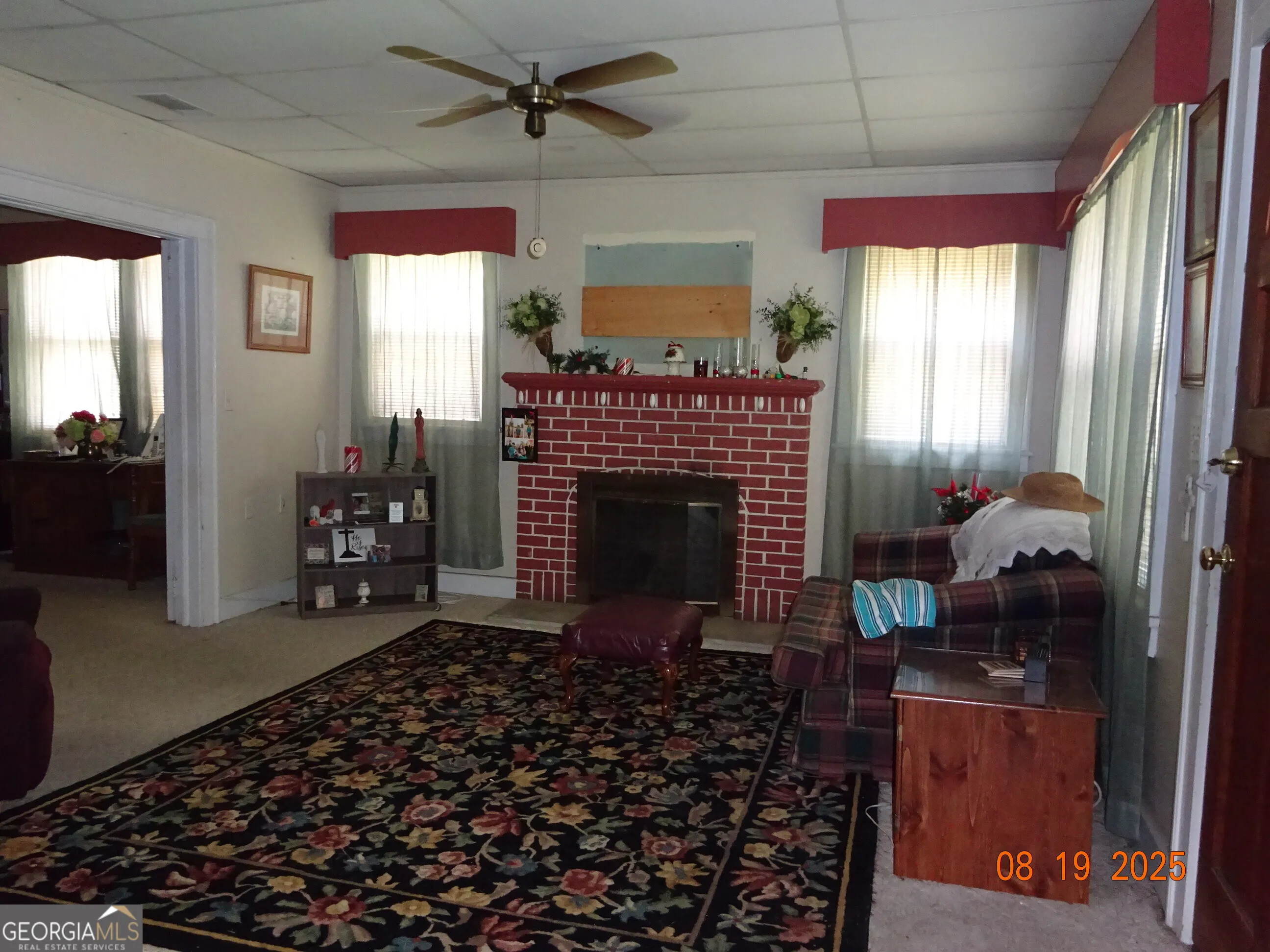 6 N Spring Street
