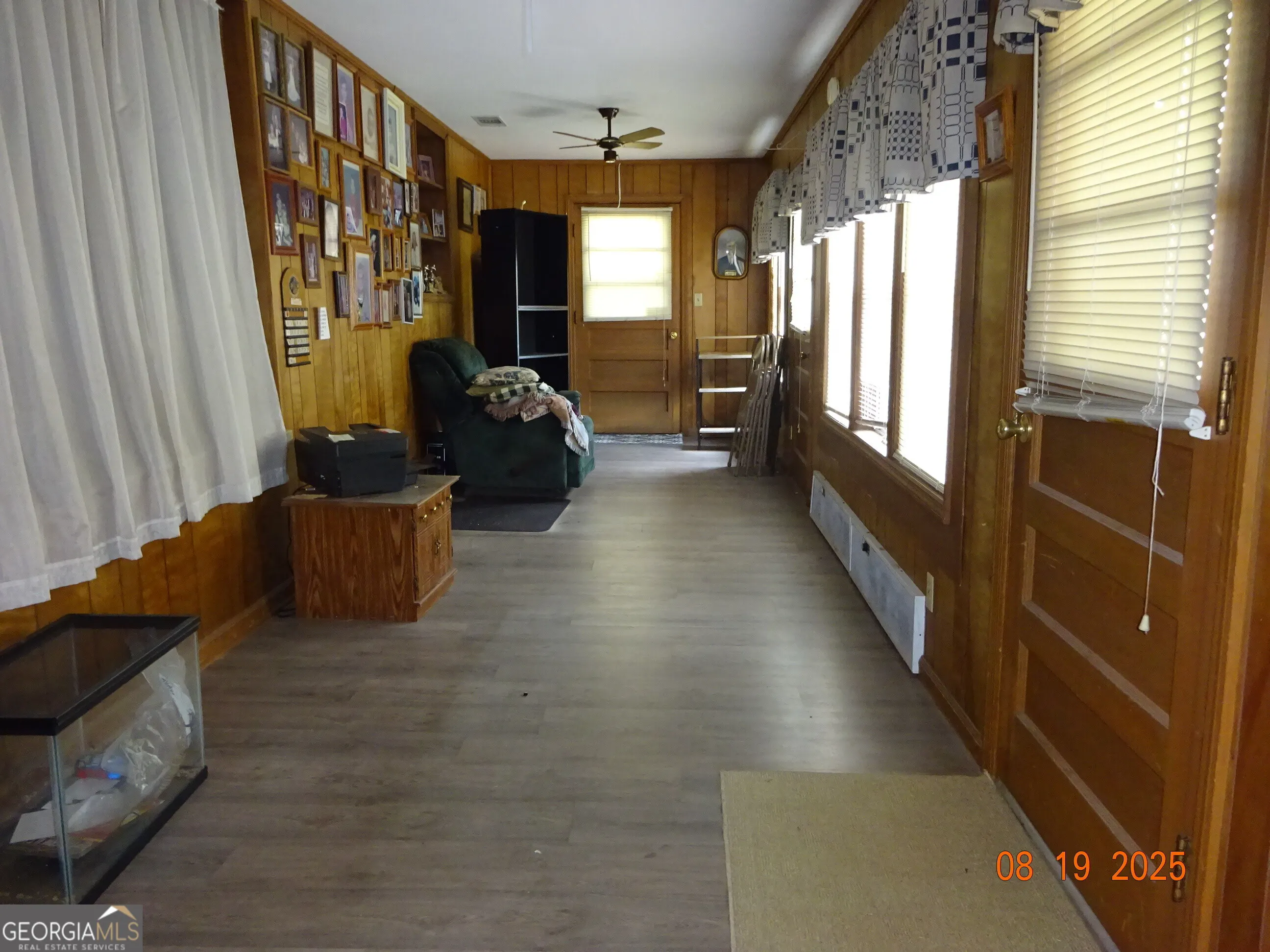 6 N Spring Street