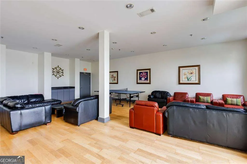 326 2630 Talley Street, #326