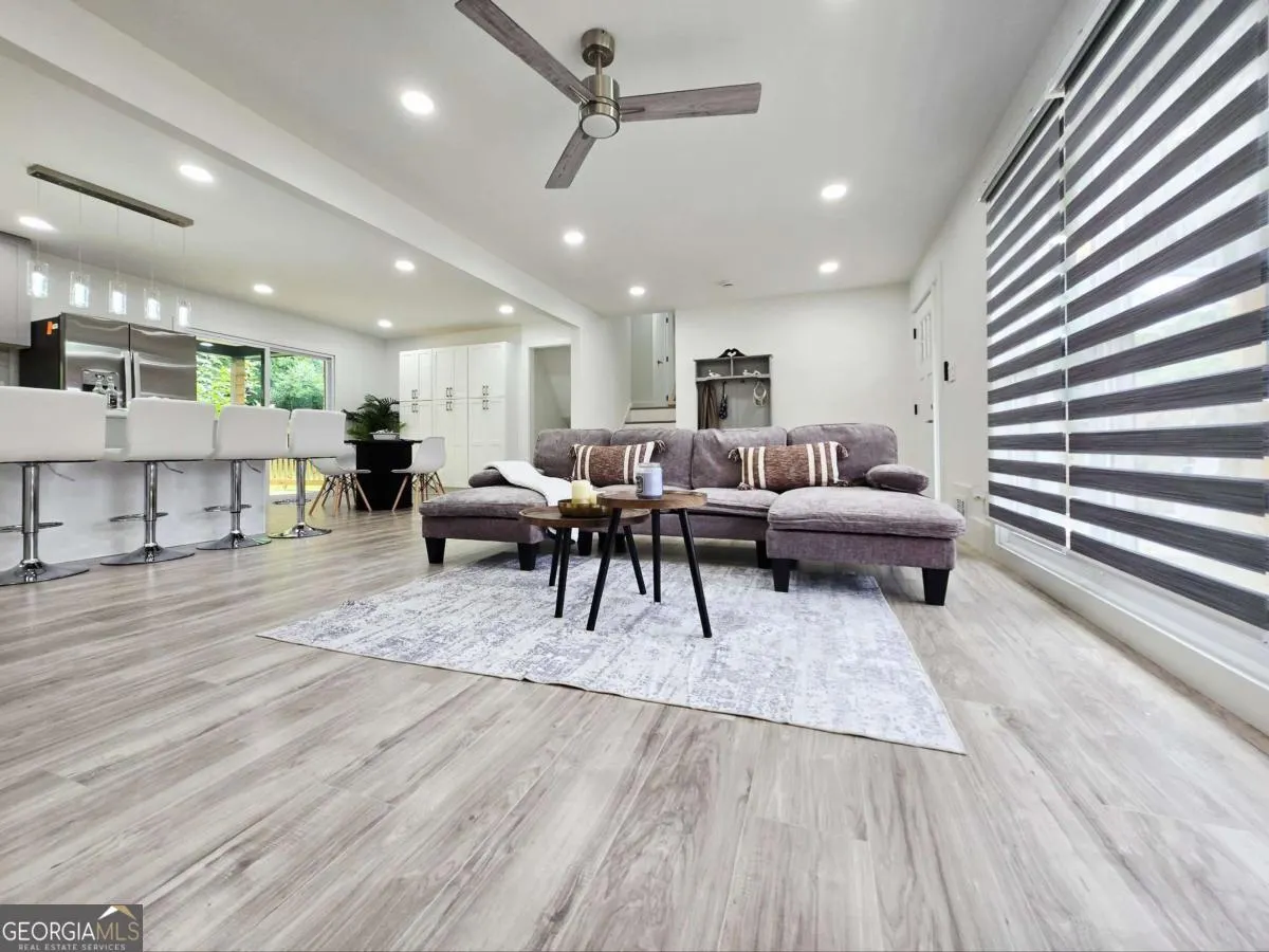 2400 Glenrock Drive