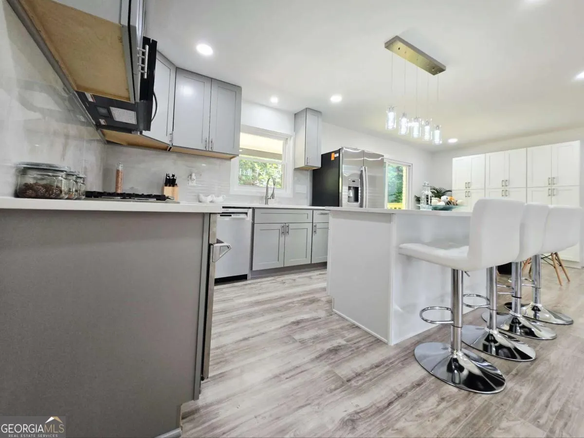 2400 Glenrock Drive