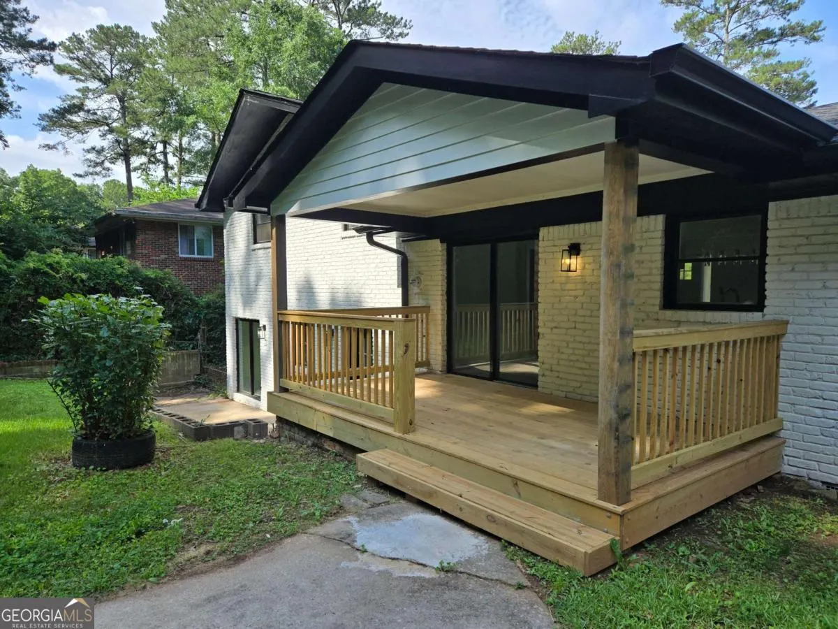 2400 Glenrock Drive