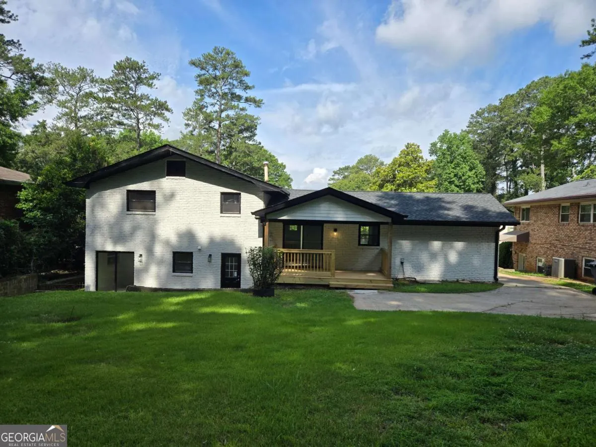 2400 Glenrock Drive