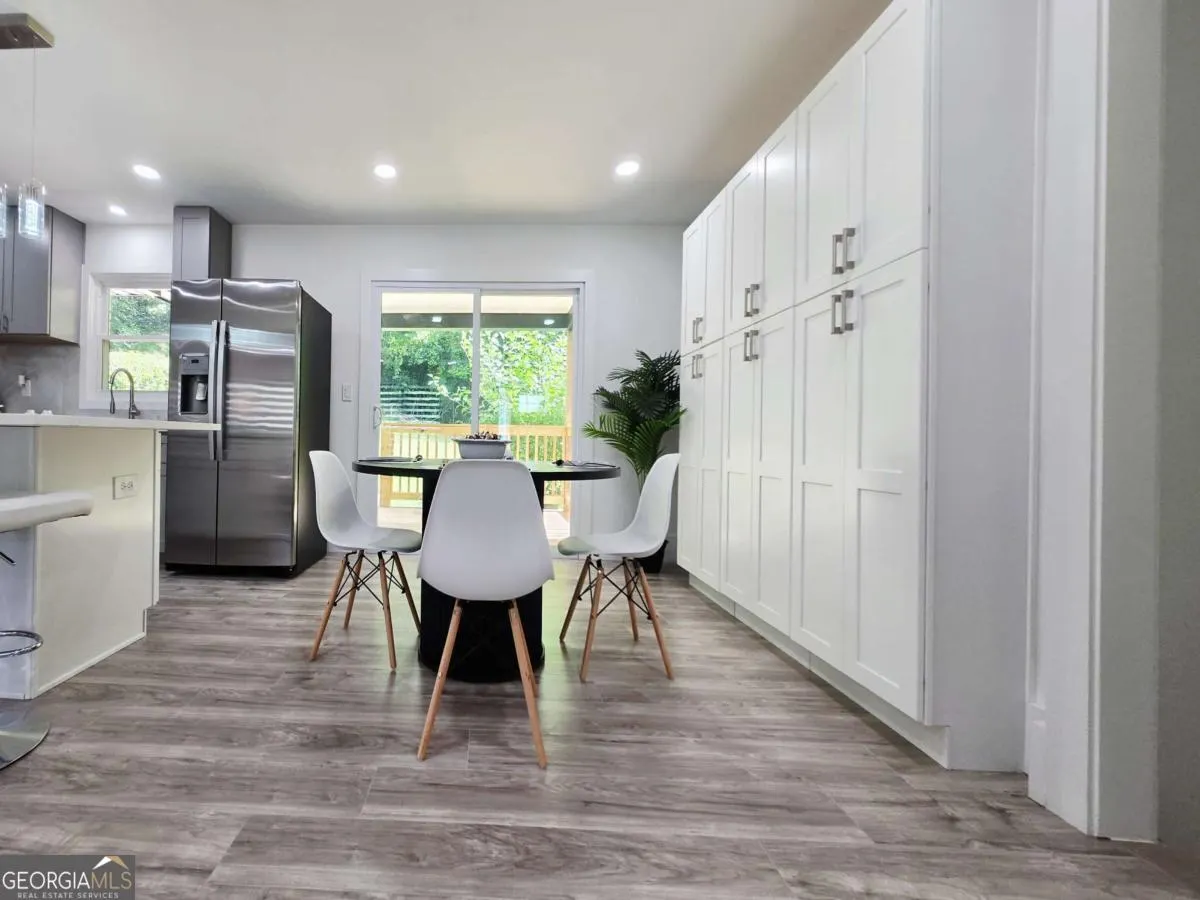 2400 Glenrock Drive