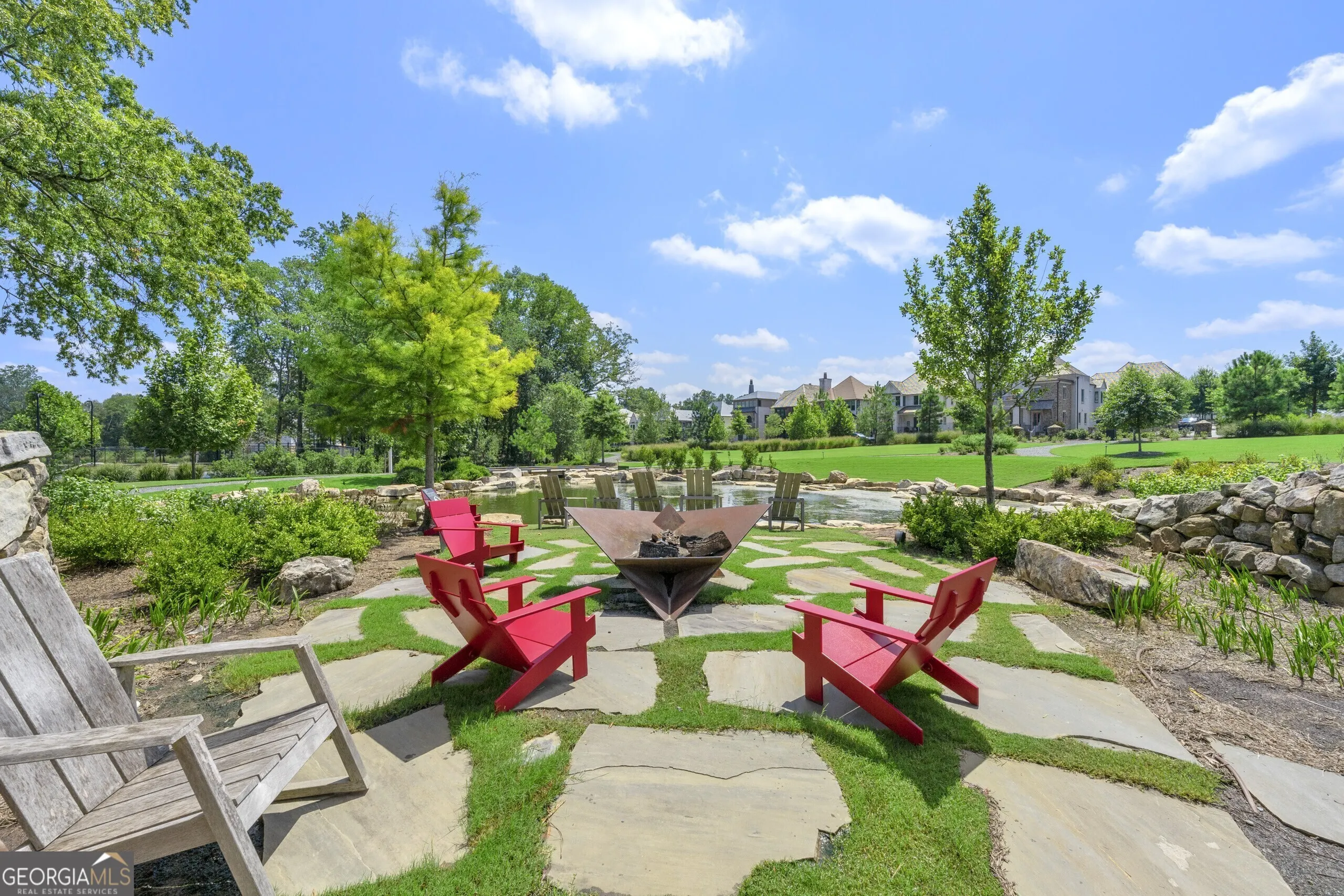 305 Breakspear Lane