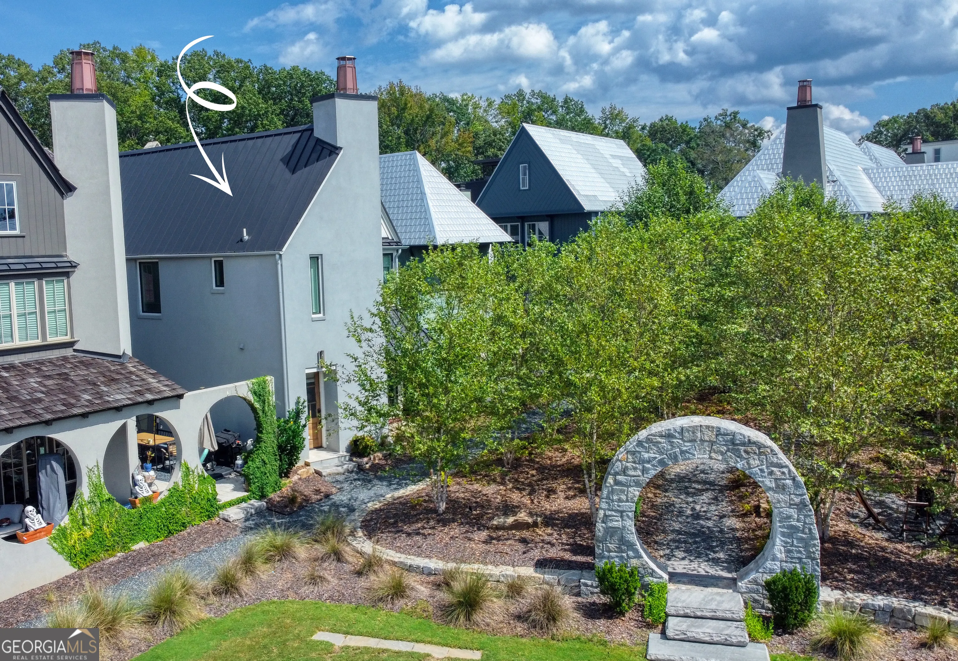 305 Breakspear Lane