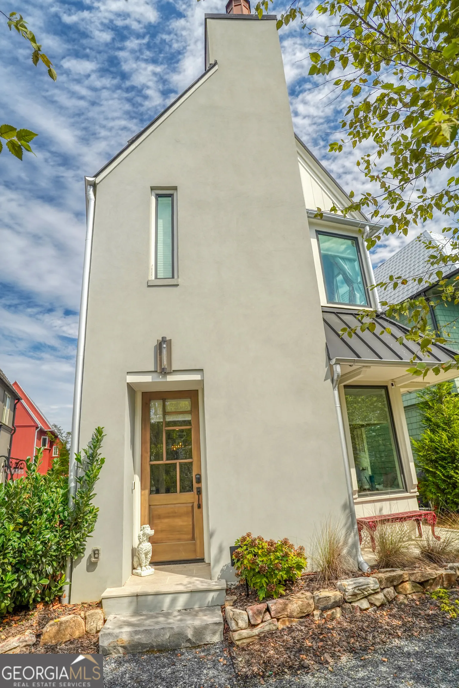 305 Breakspear Lane