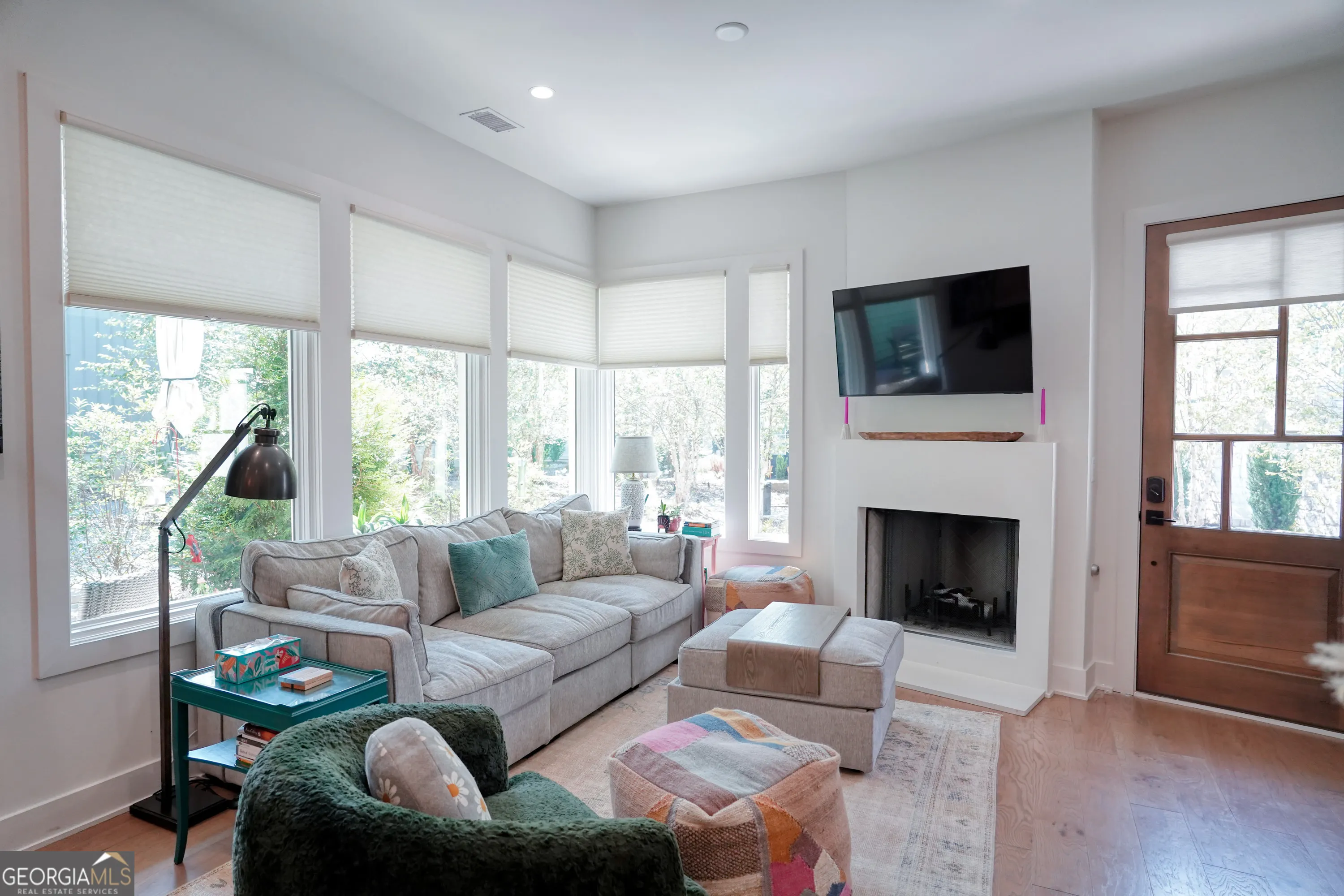 305 Breakspear Lane