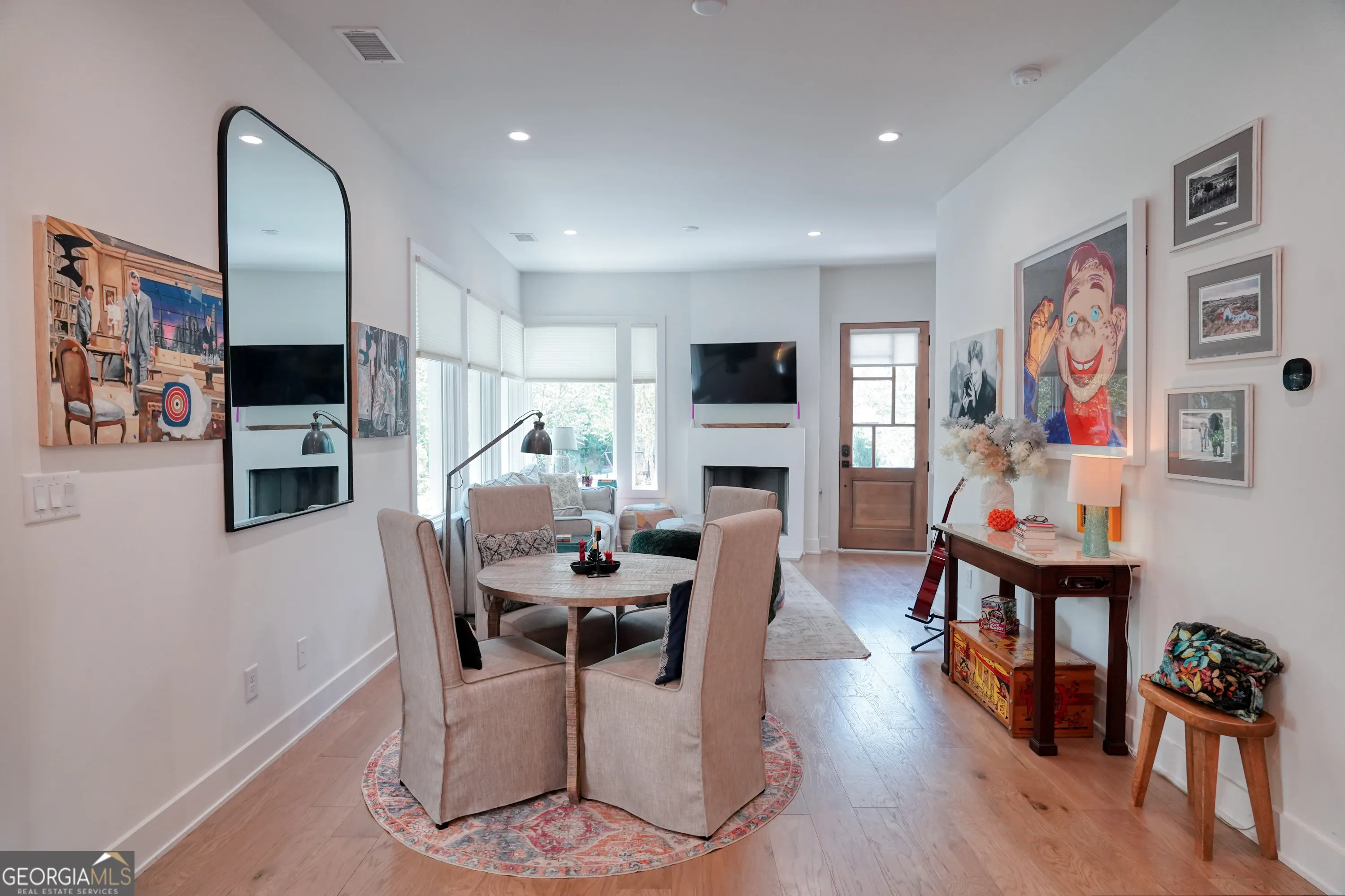 305 Breakspear Lane