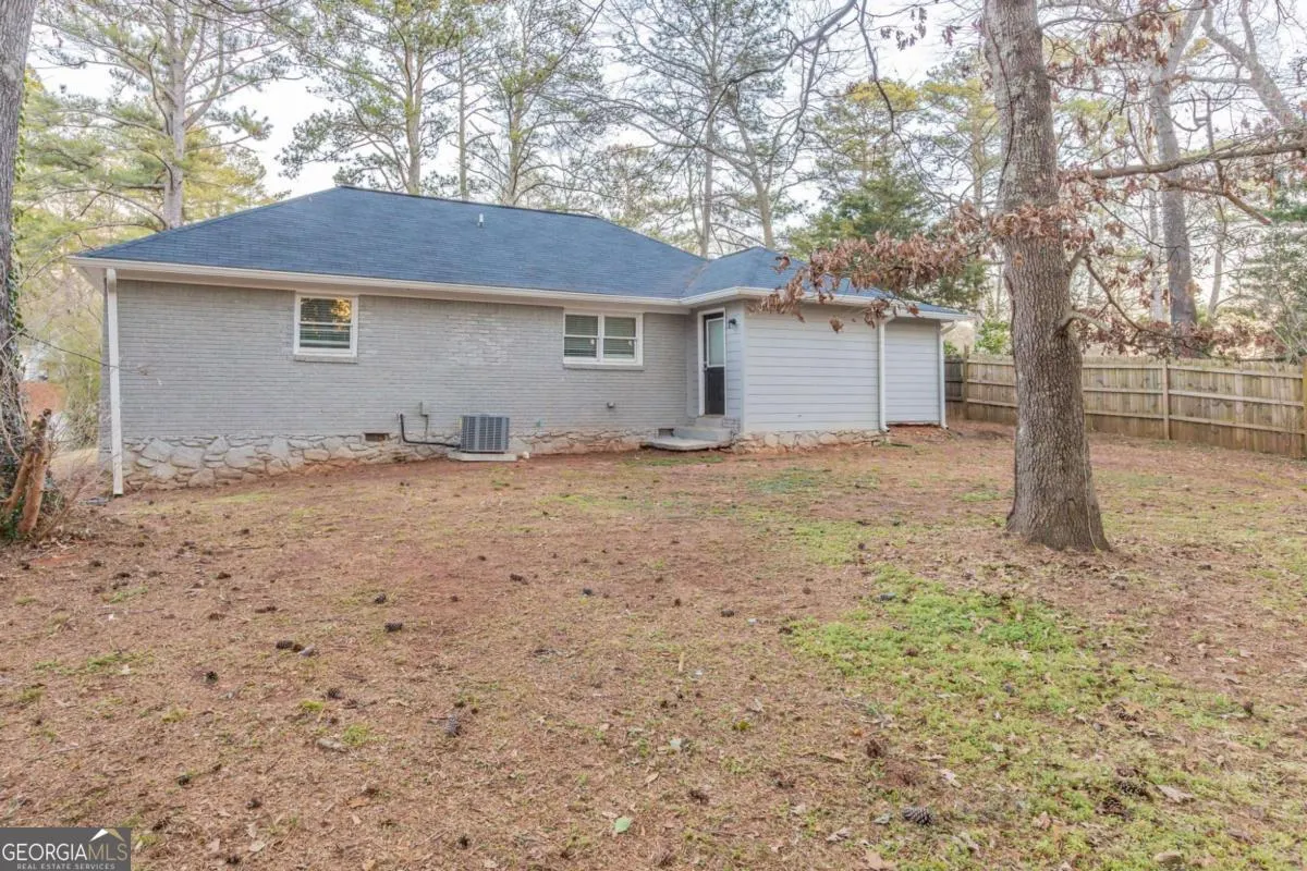 2303 Pinewood Drive