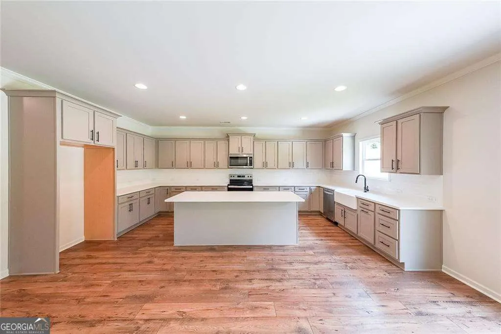 335 Grey Swan Way