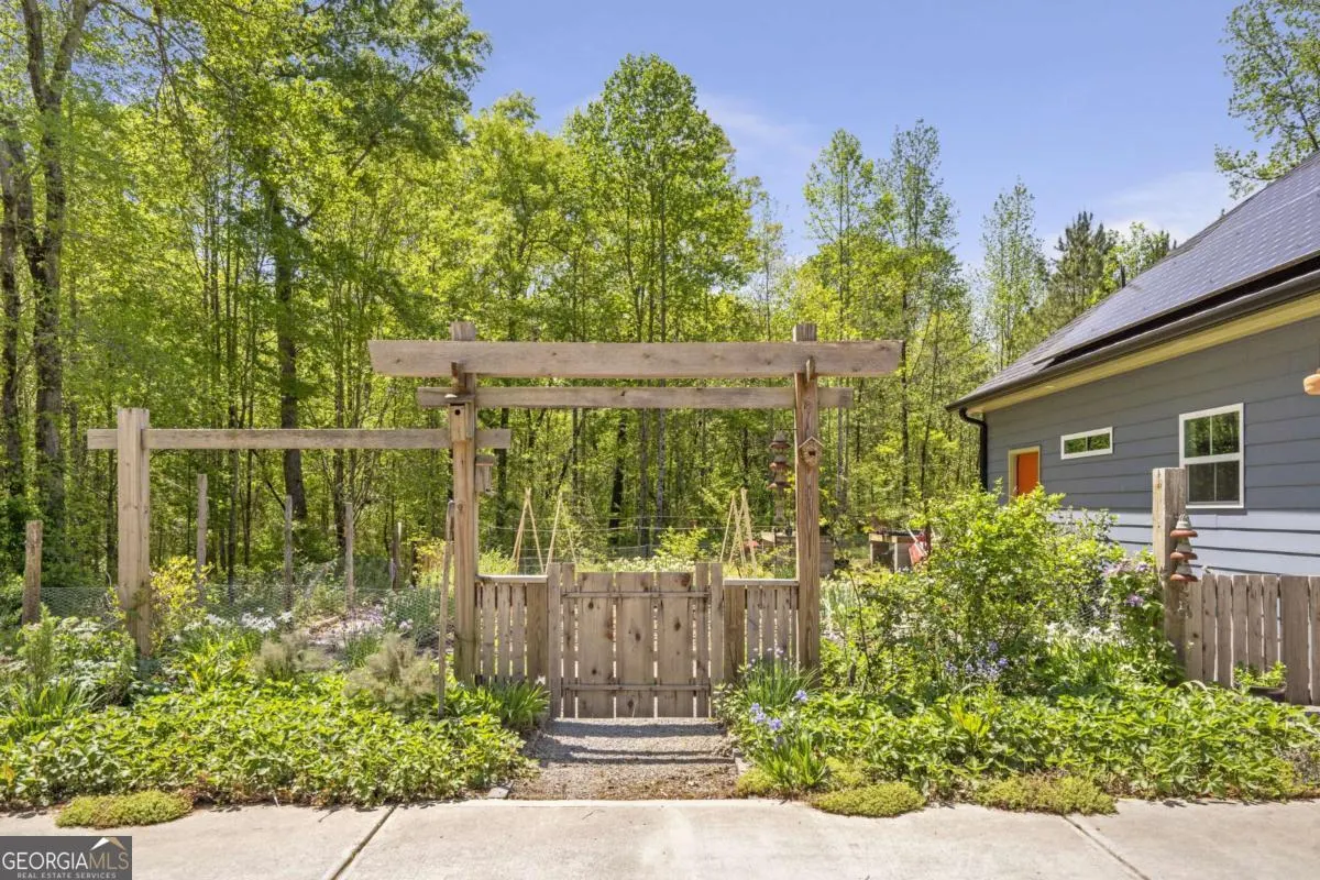 225 HAMRICK Road