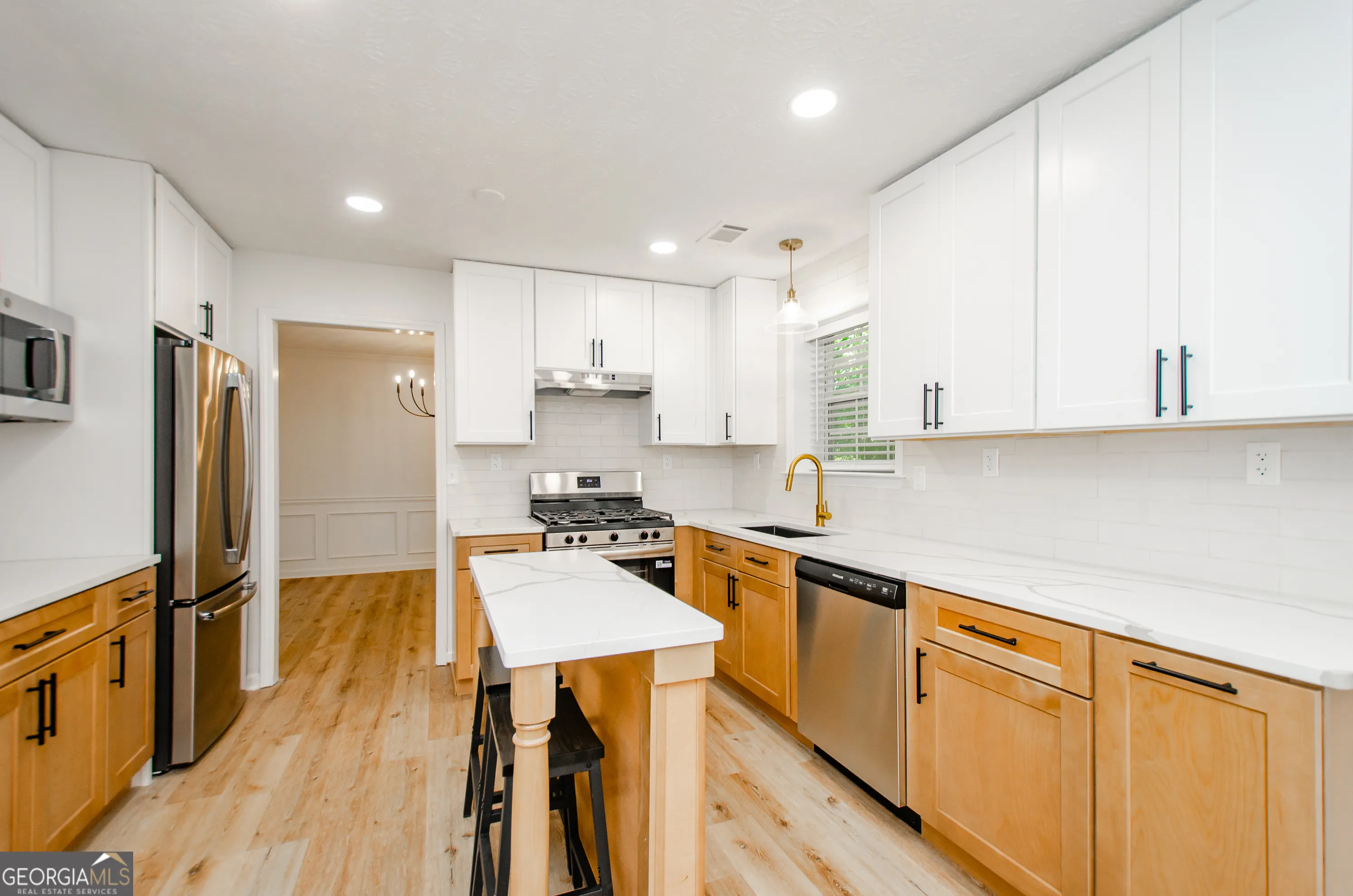 3390 Northcliff Drive