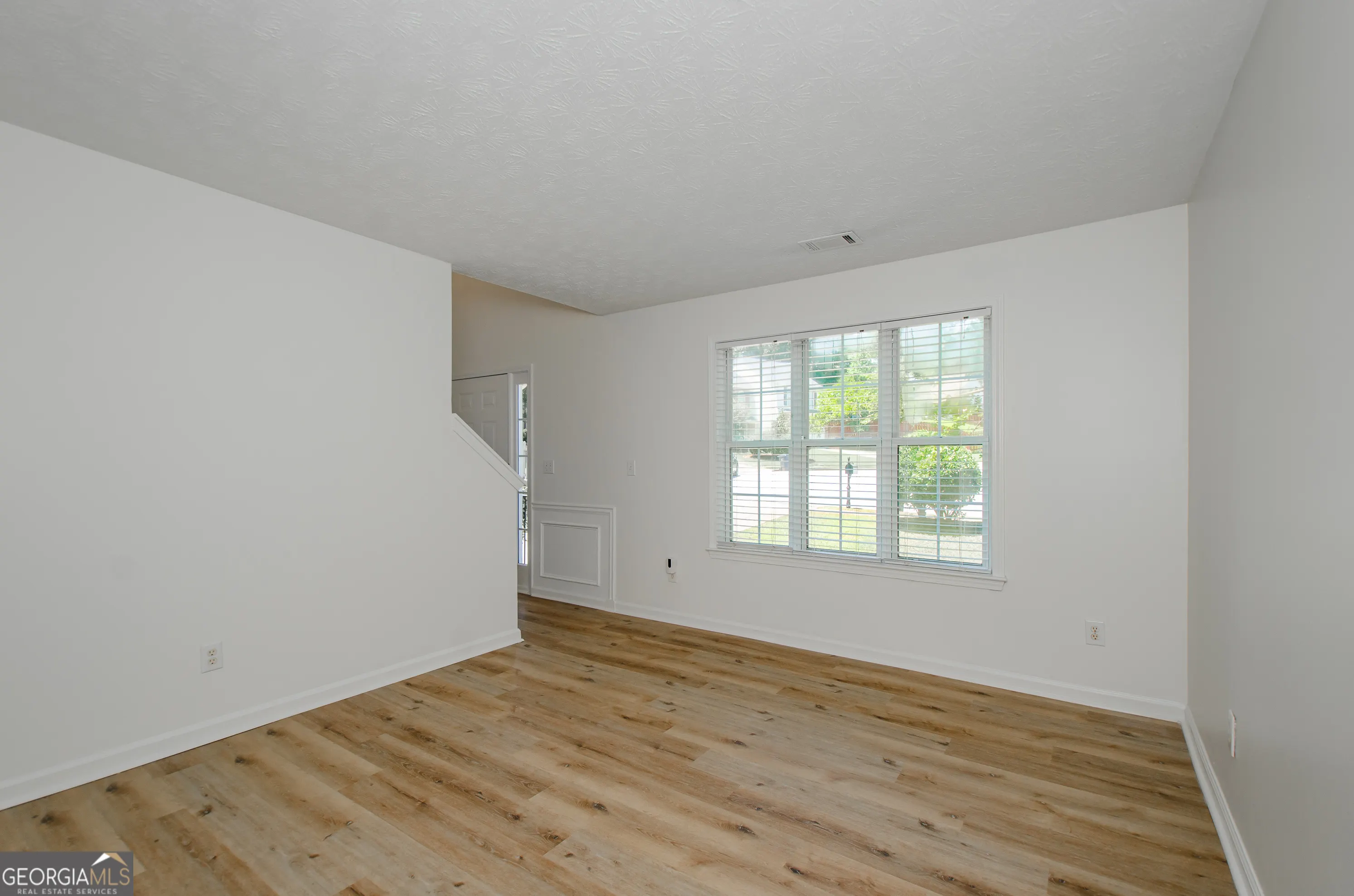 3390 Northcliff Drive
