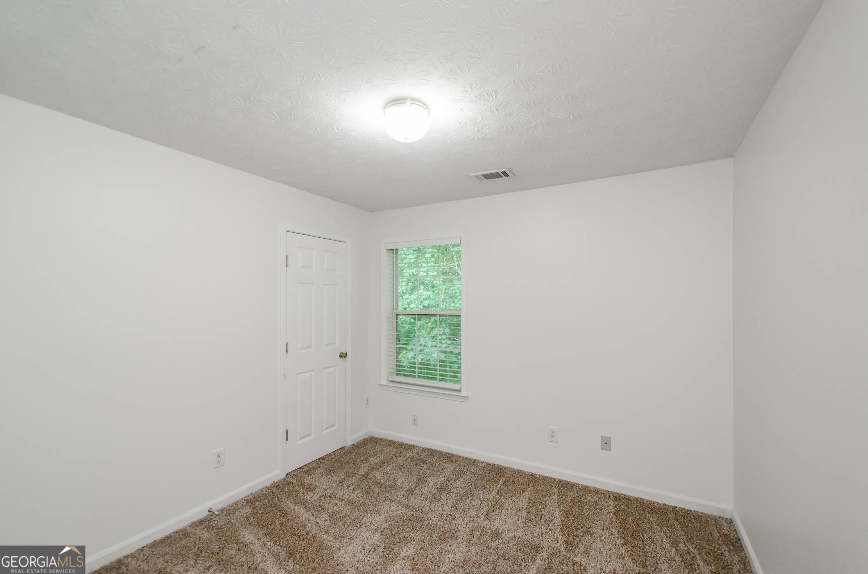3390 Northcliff Drive