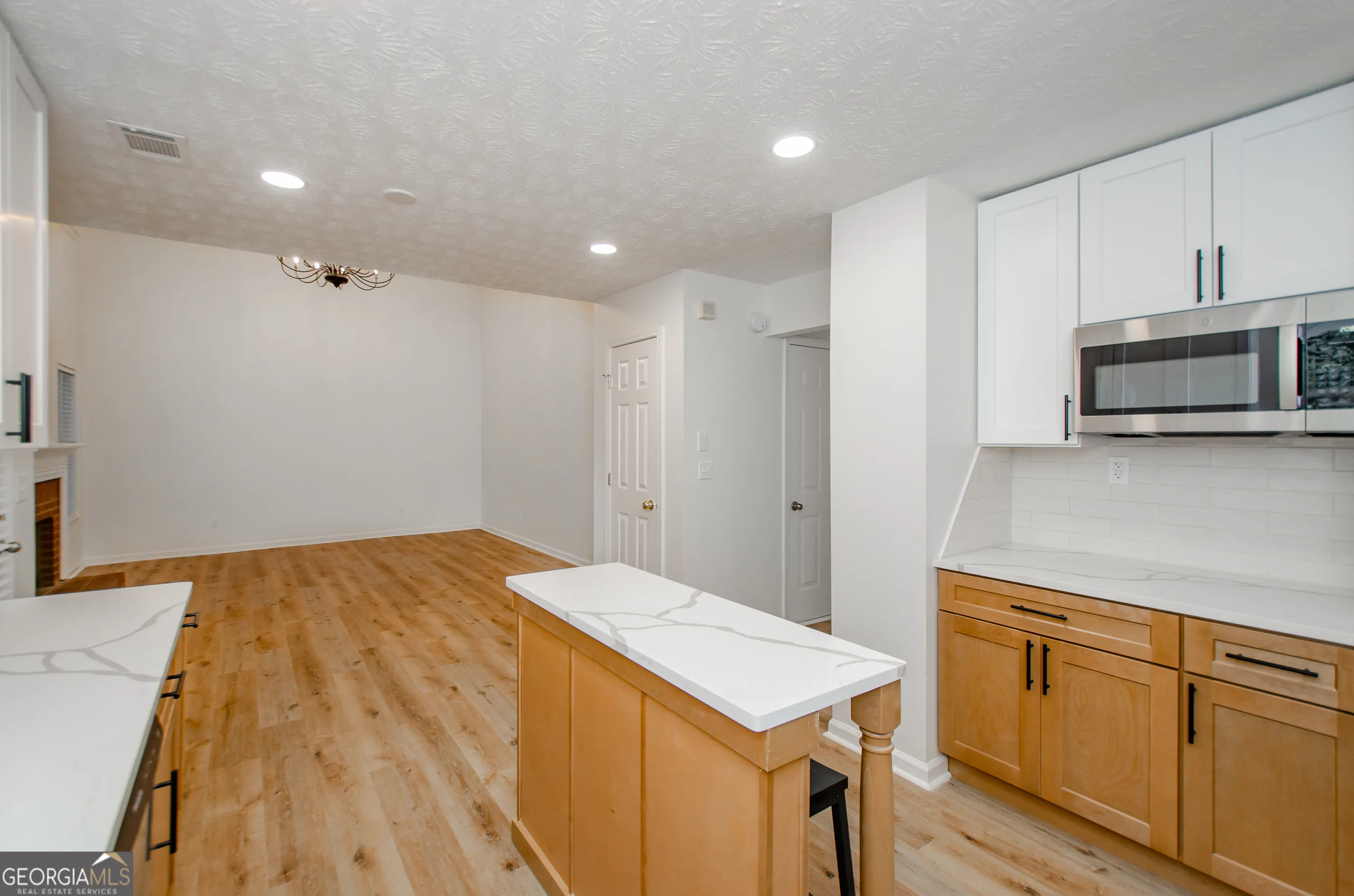 3390 Northcliff Drive