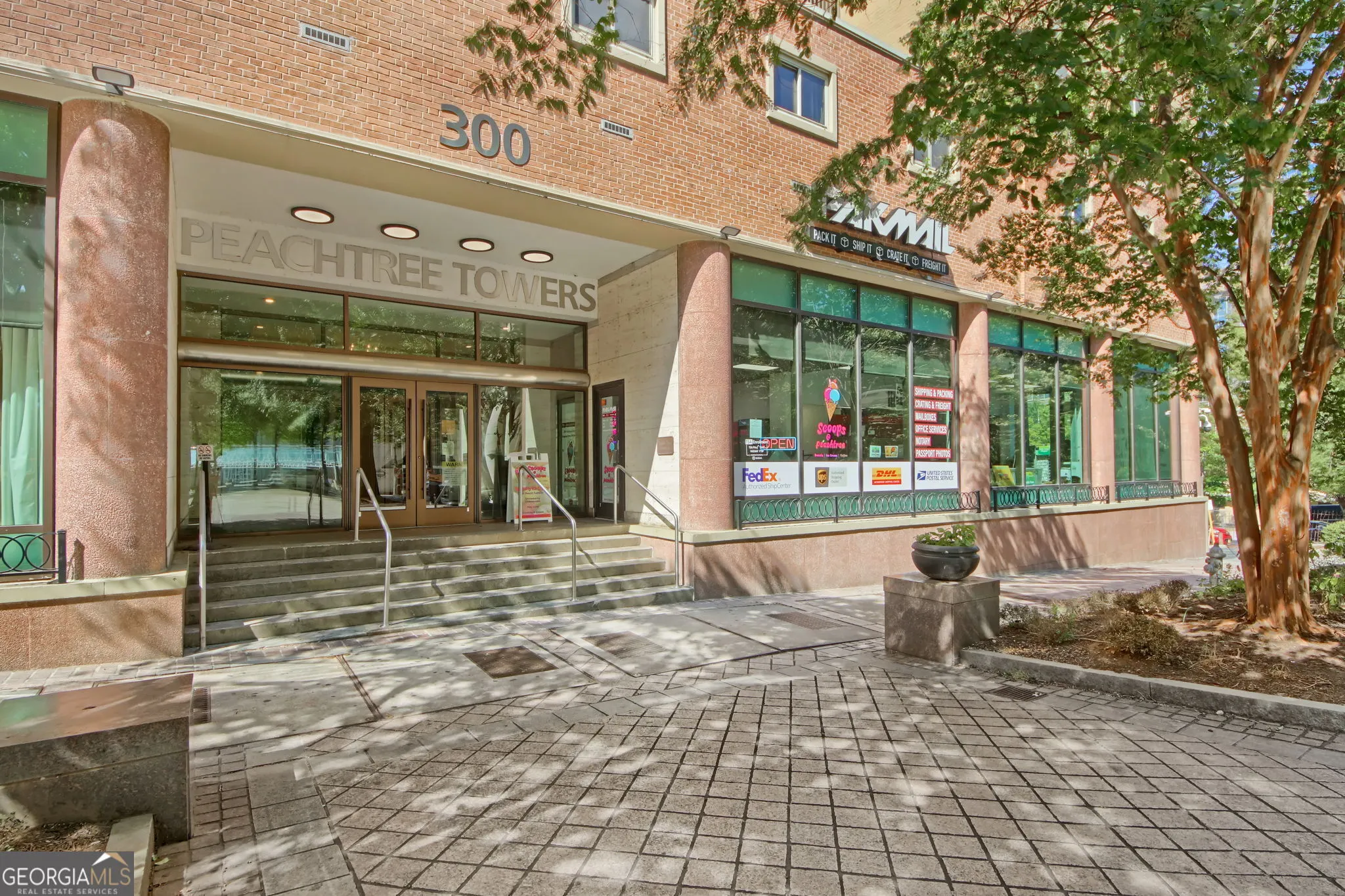 21 300 W Peachtree Street E, #21