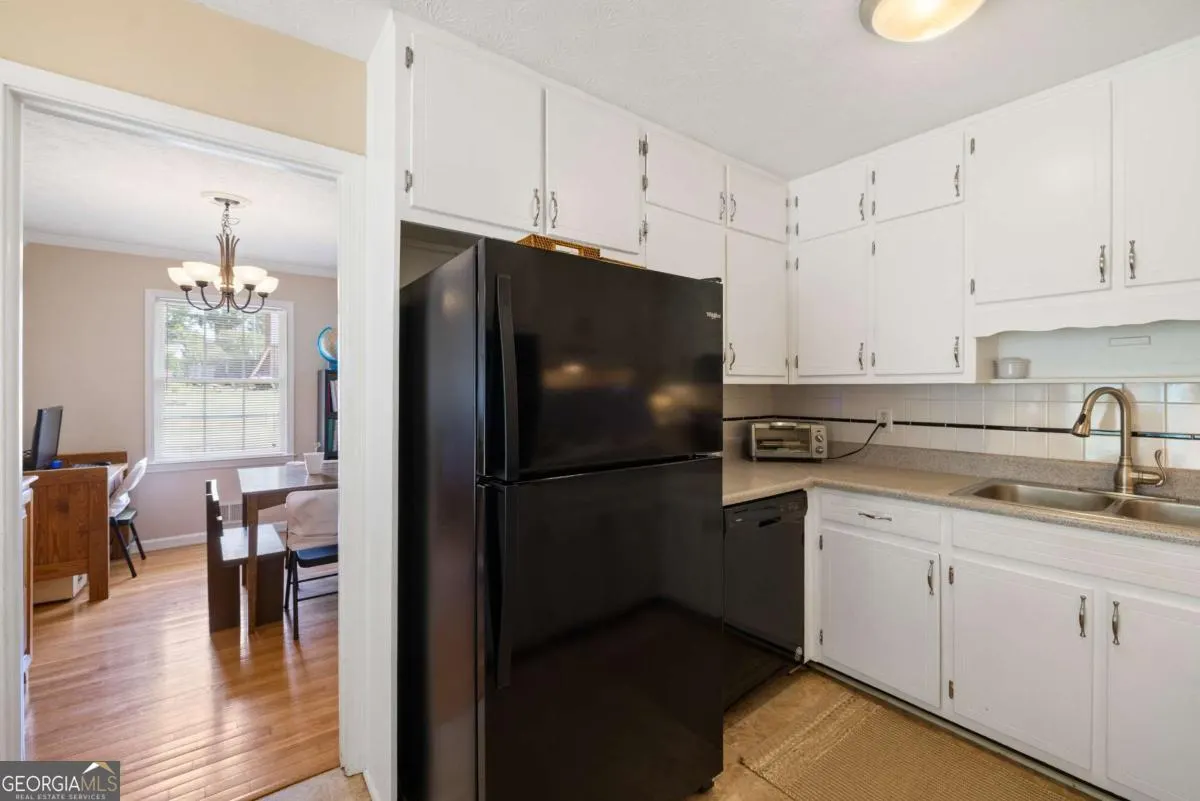 2577 Glen Circle