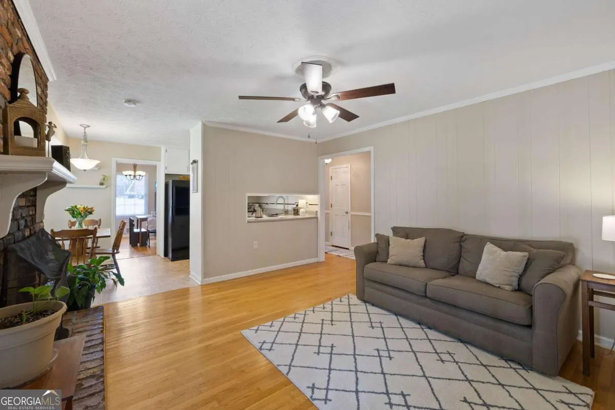 2577 Glen Circle