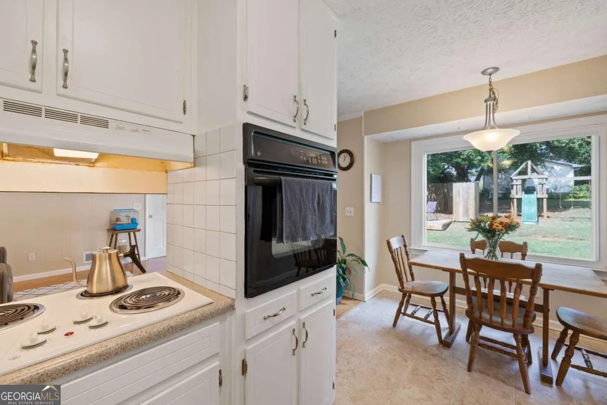 2577 Glen Circle
