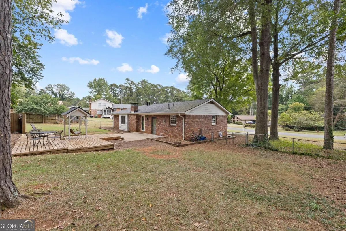 2577 Glen Circle