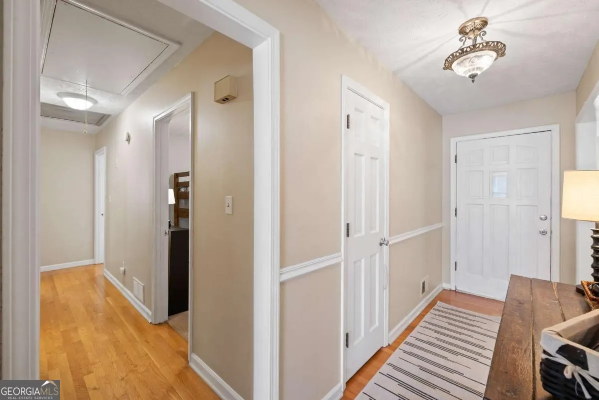 2577 Glen Circle