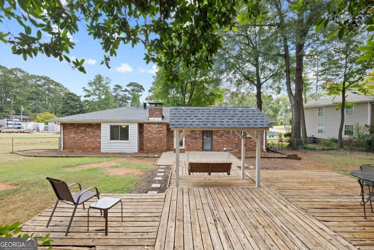 2577 Glen Circle