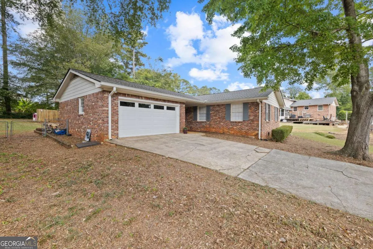 2577 Glen Circle