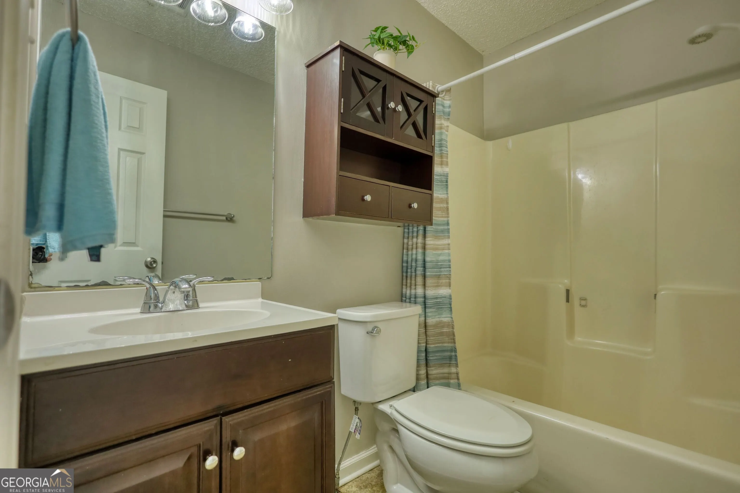 525 Ashwood Drive