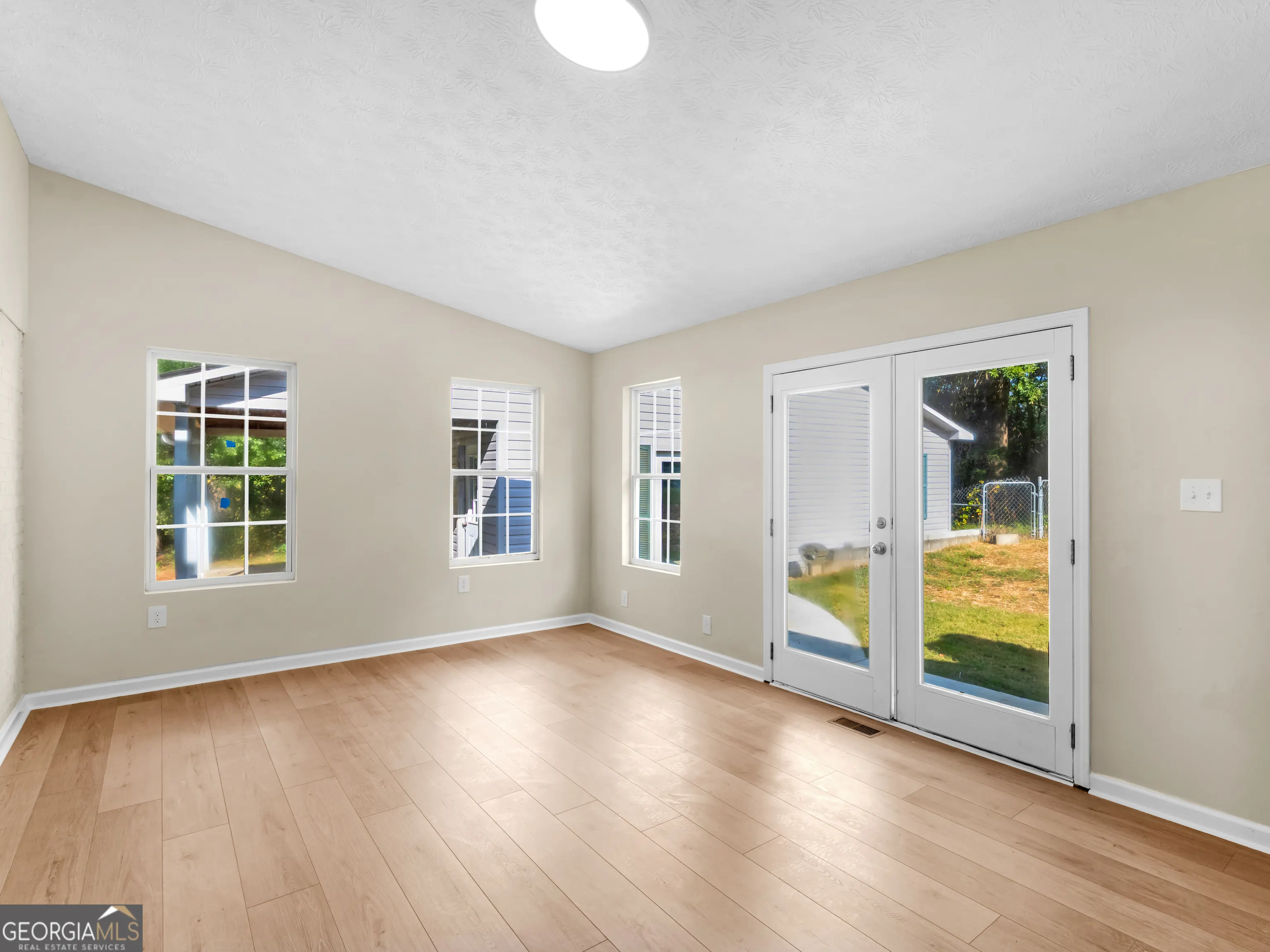 813 Vineyard Road