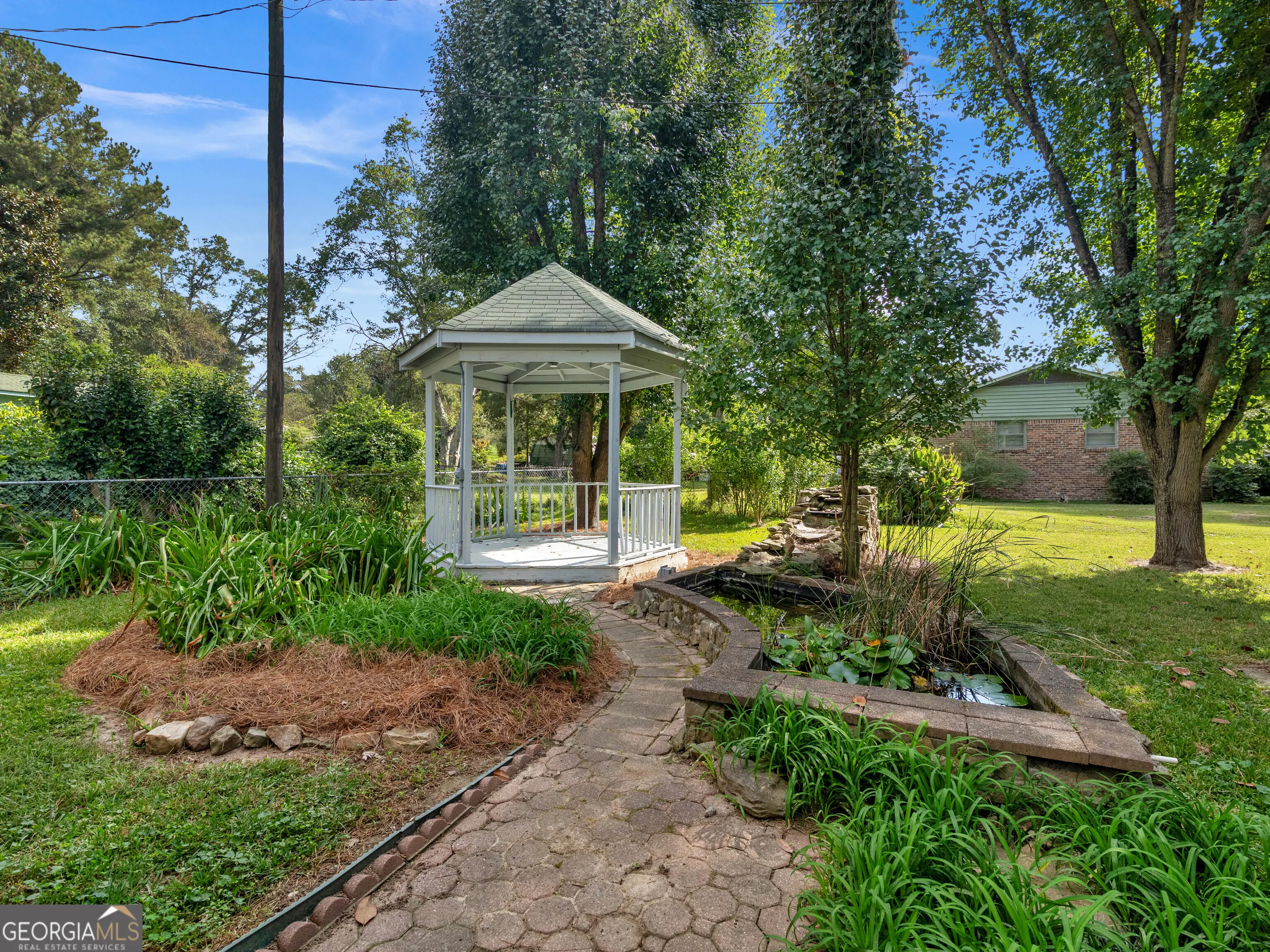 813 Vineyard Road