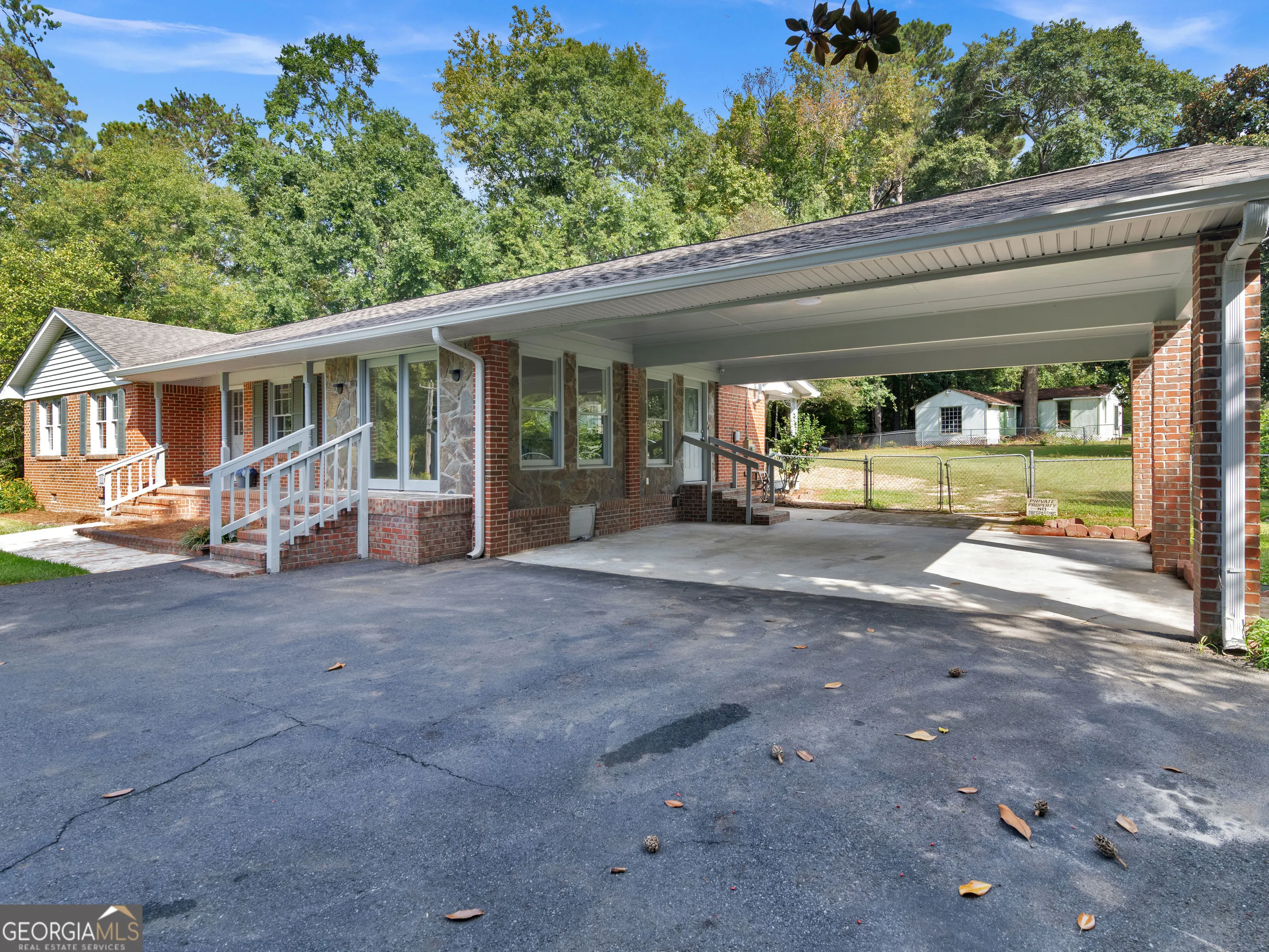 813 Vineyard Road