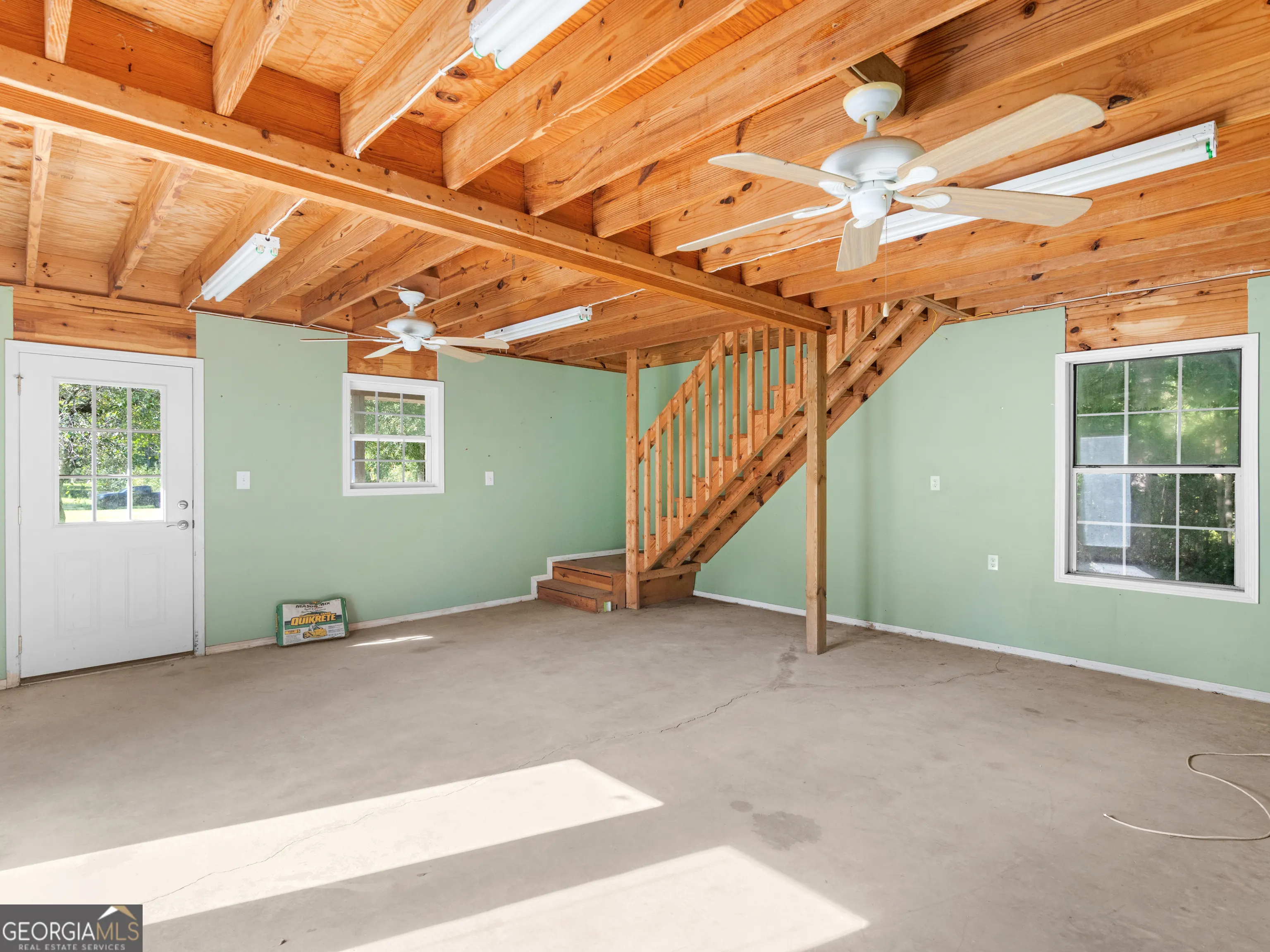 813 Vineyard Road