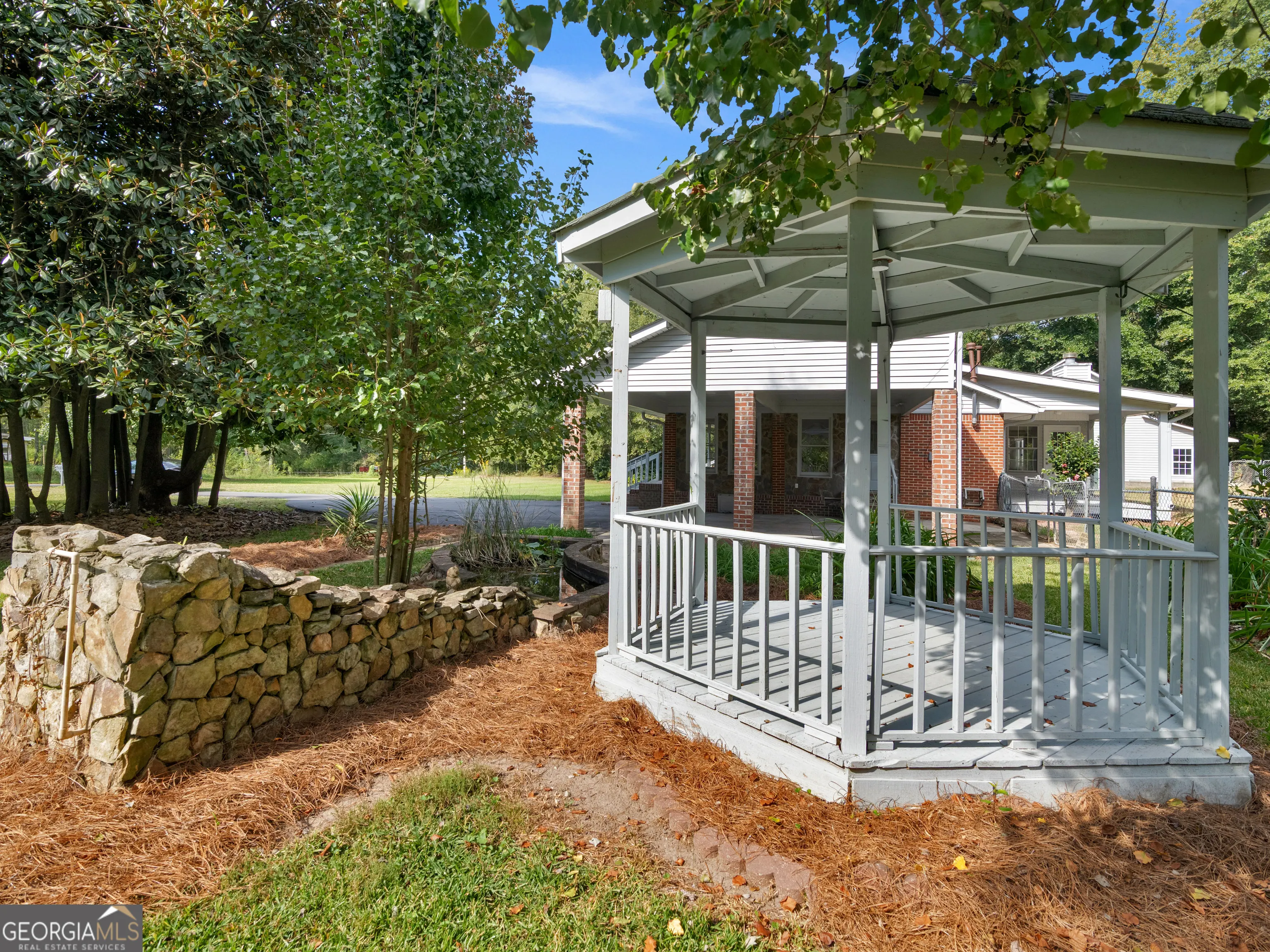 813 Vineyard Road