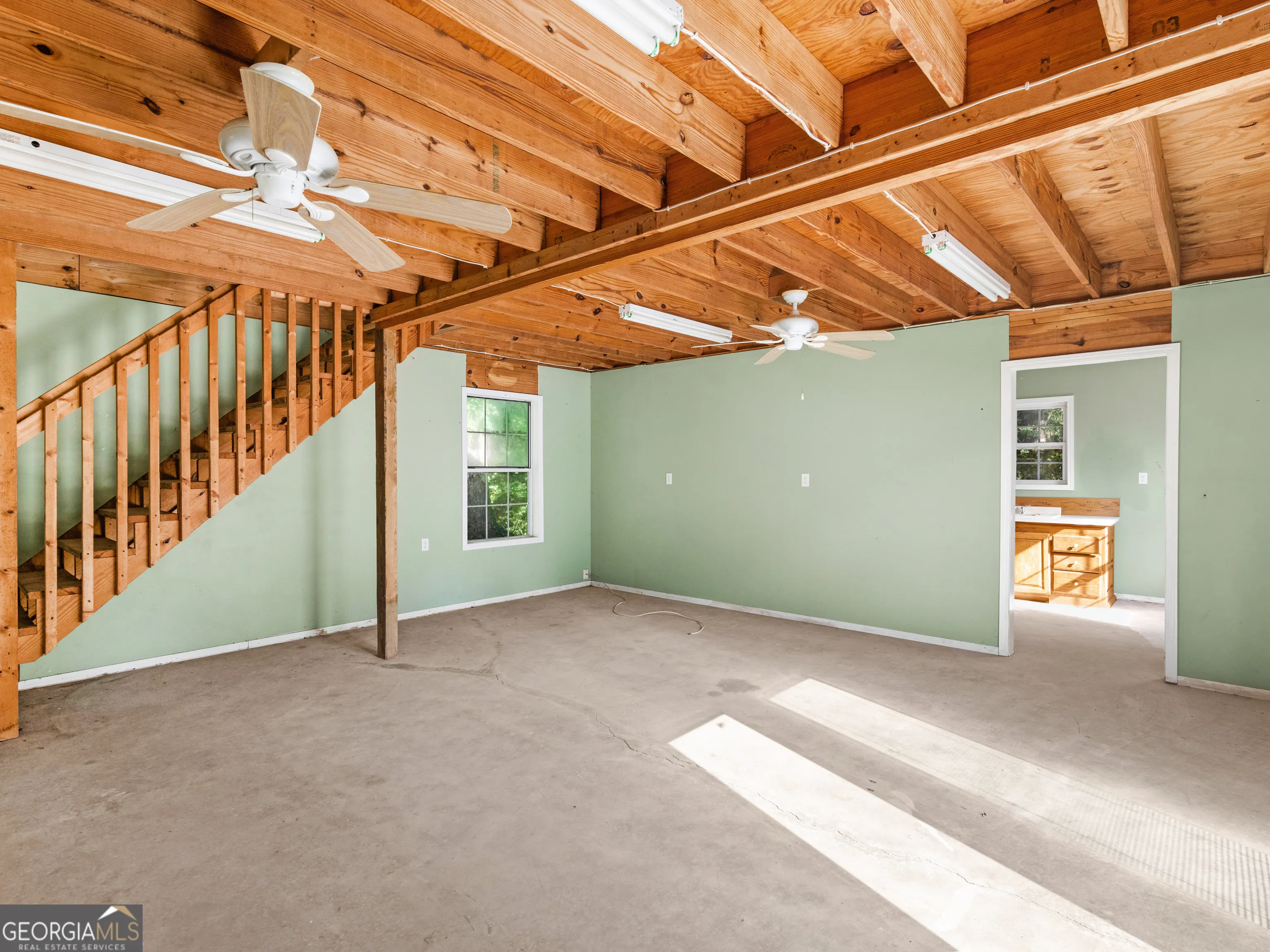 813 Vineyard Road