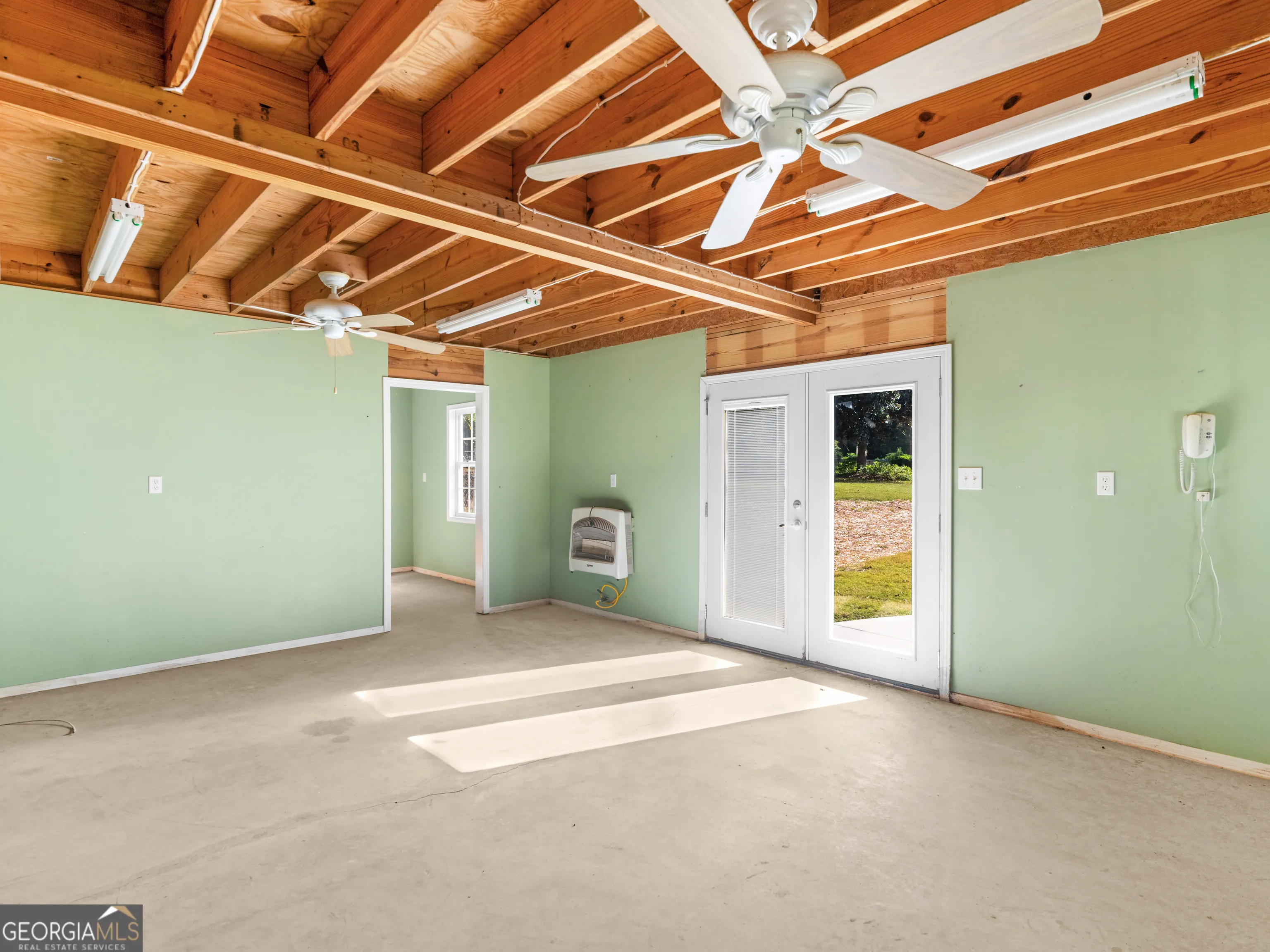 813 Vineyard Road